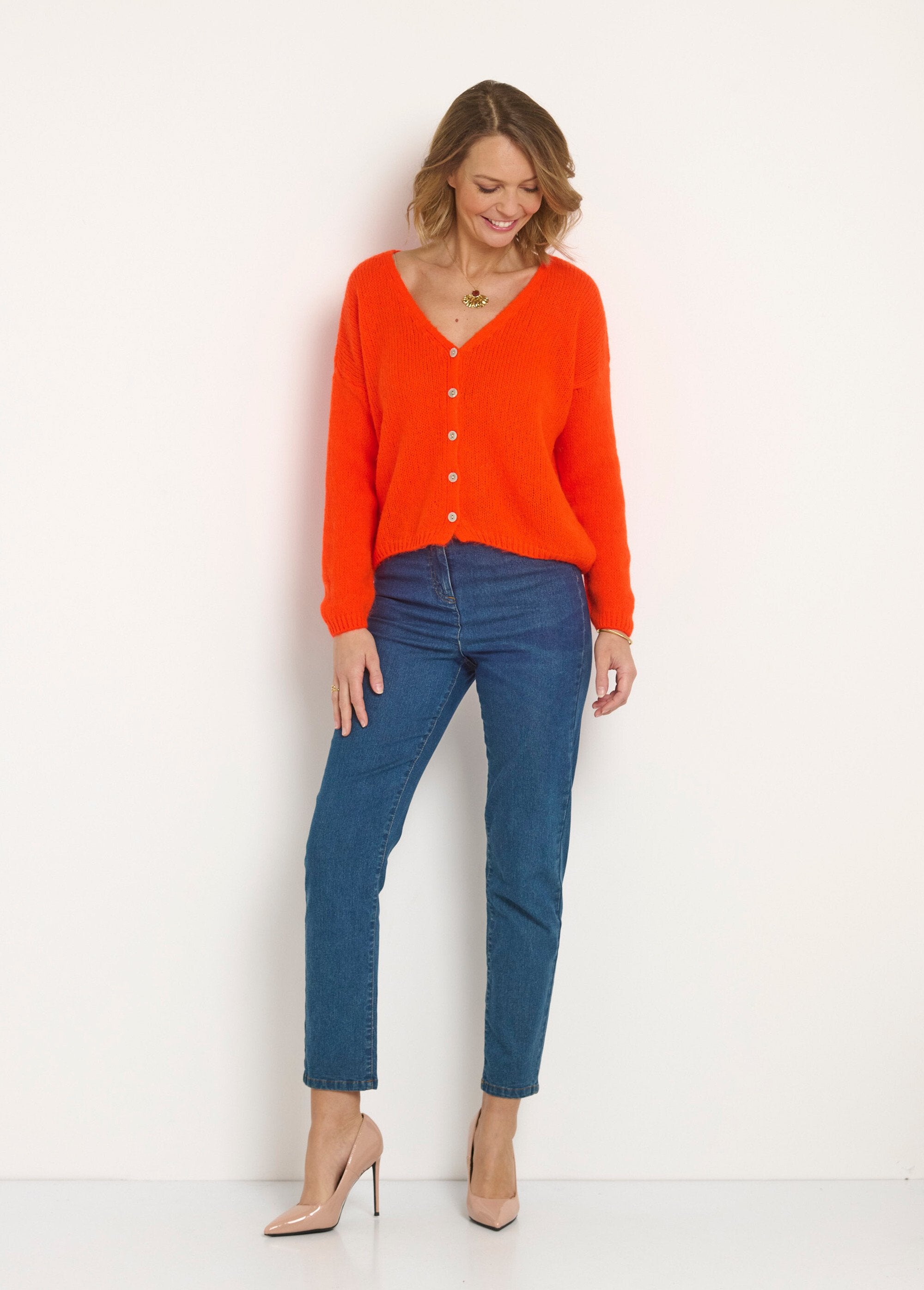 Warm_vest_van_mohair_met_V-hals_Orange_SF1_slim
