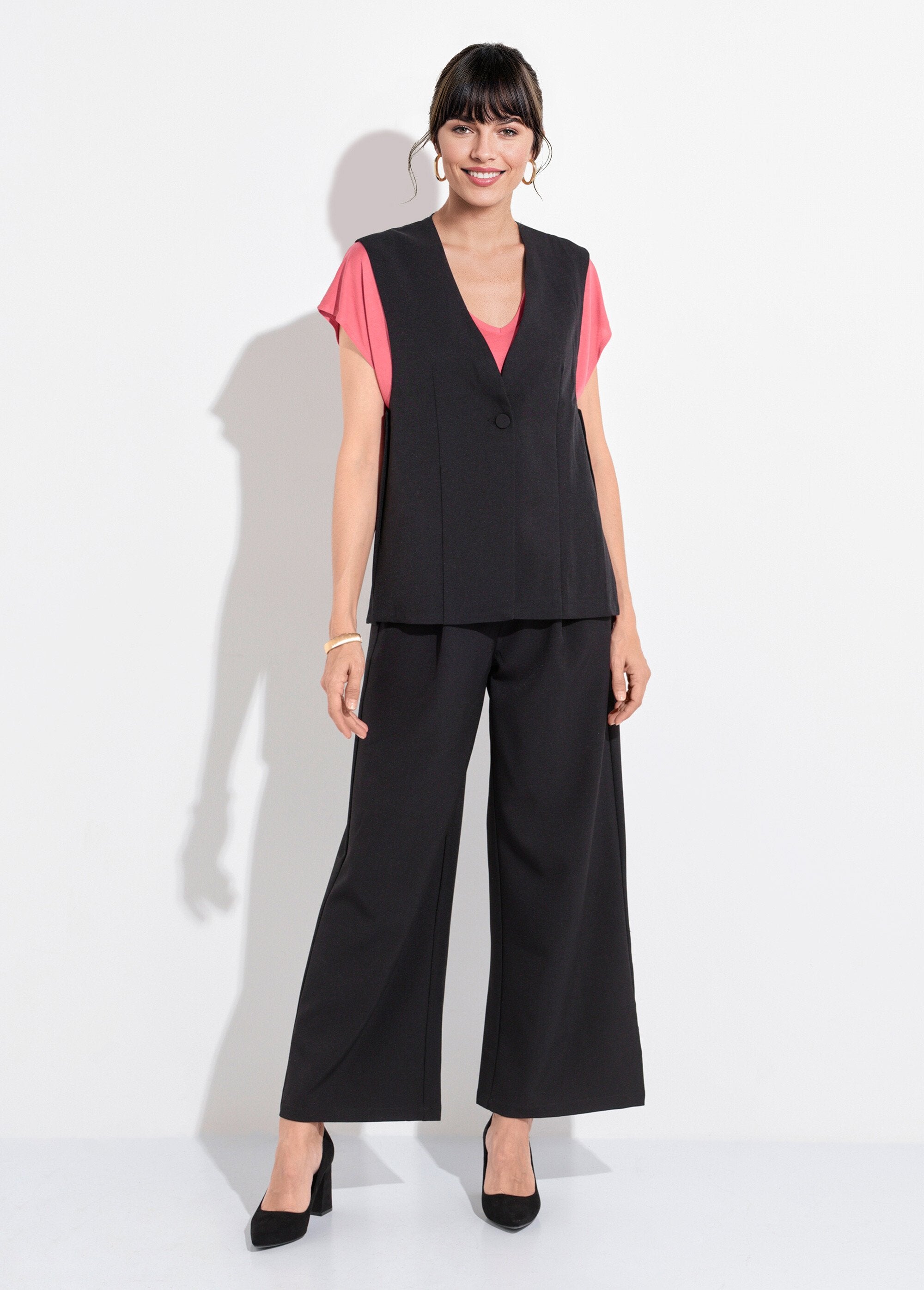 Mouwloos_gilet_met_knopen_aan_de_zijkant_Noir_SF1_slim