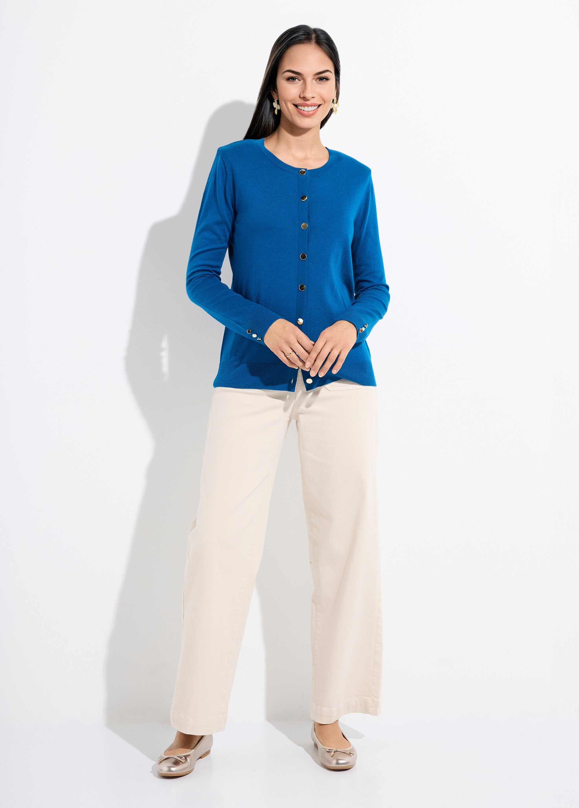 Slank_vest_met_knoopsluiting_en_ronde_hals_van_tricot_met_merinowol_Canard_SF1_slim