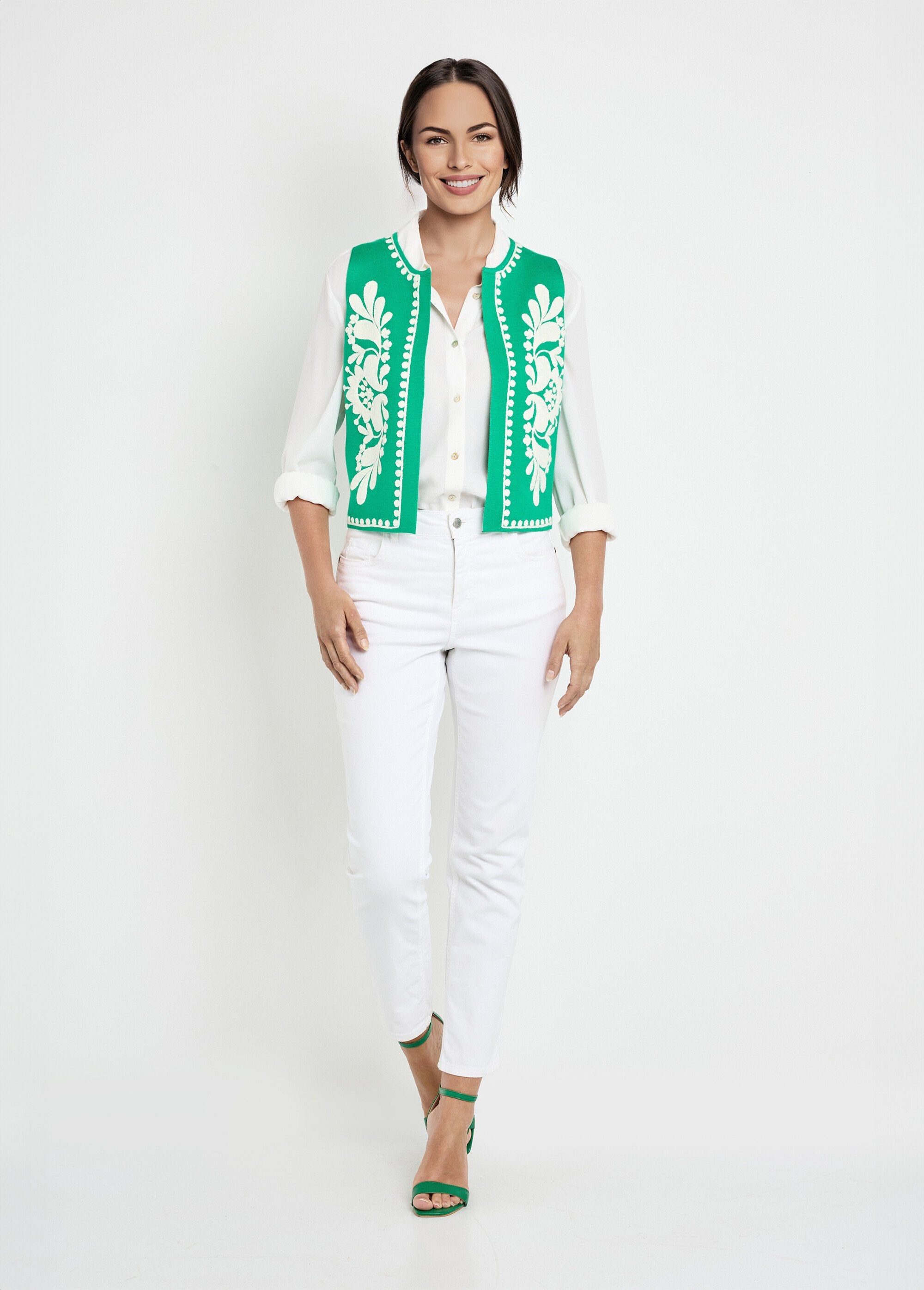 Mouwloos_gebreid_vest_met_borduursel_Vert_SF1_slim
