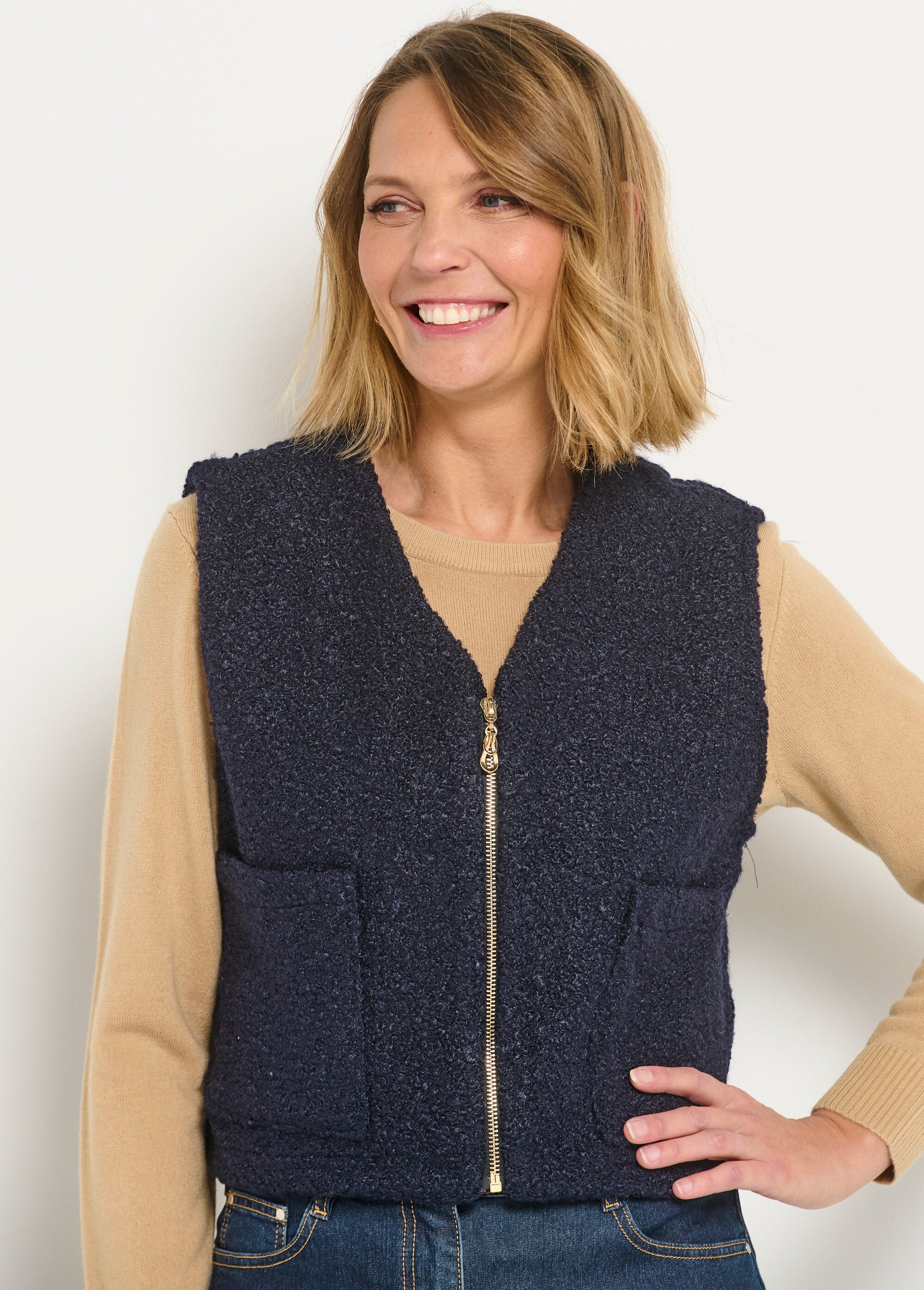 Mouwloos_vest_met_rits_en_wollen_touch_Marine_DE1_slim