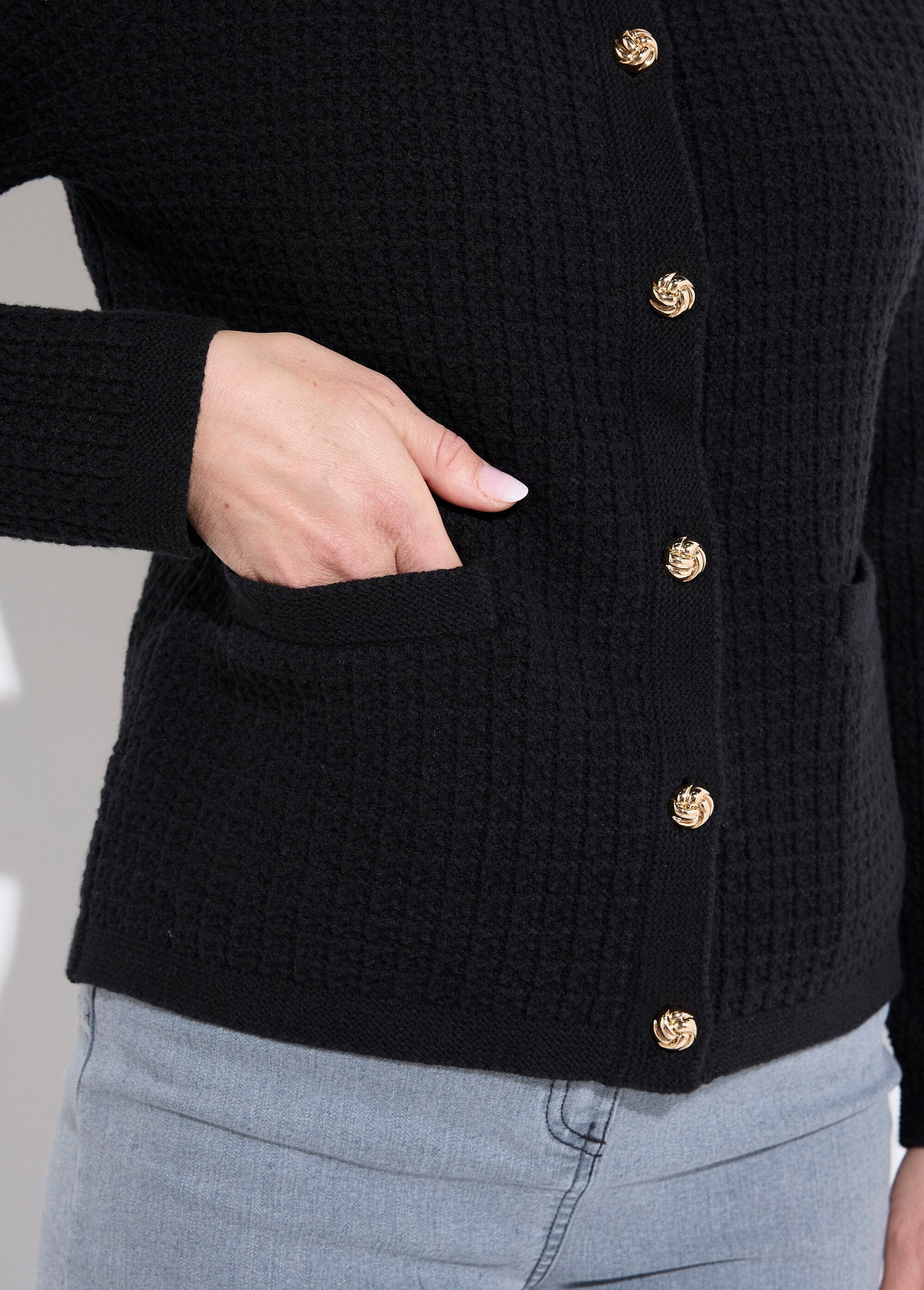 Gebreid_gilet_met_tweed-effect_en_korte_knopen_Noir_DE1_slim