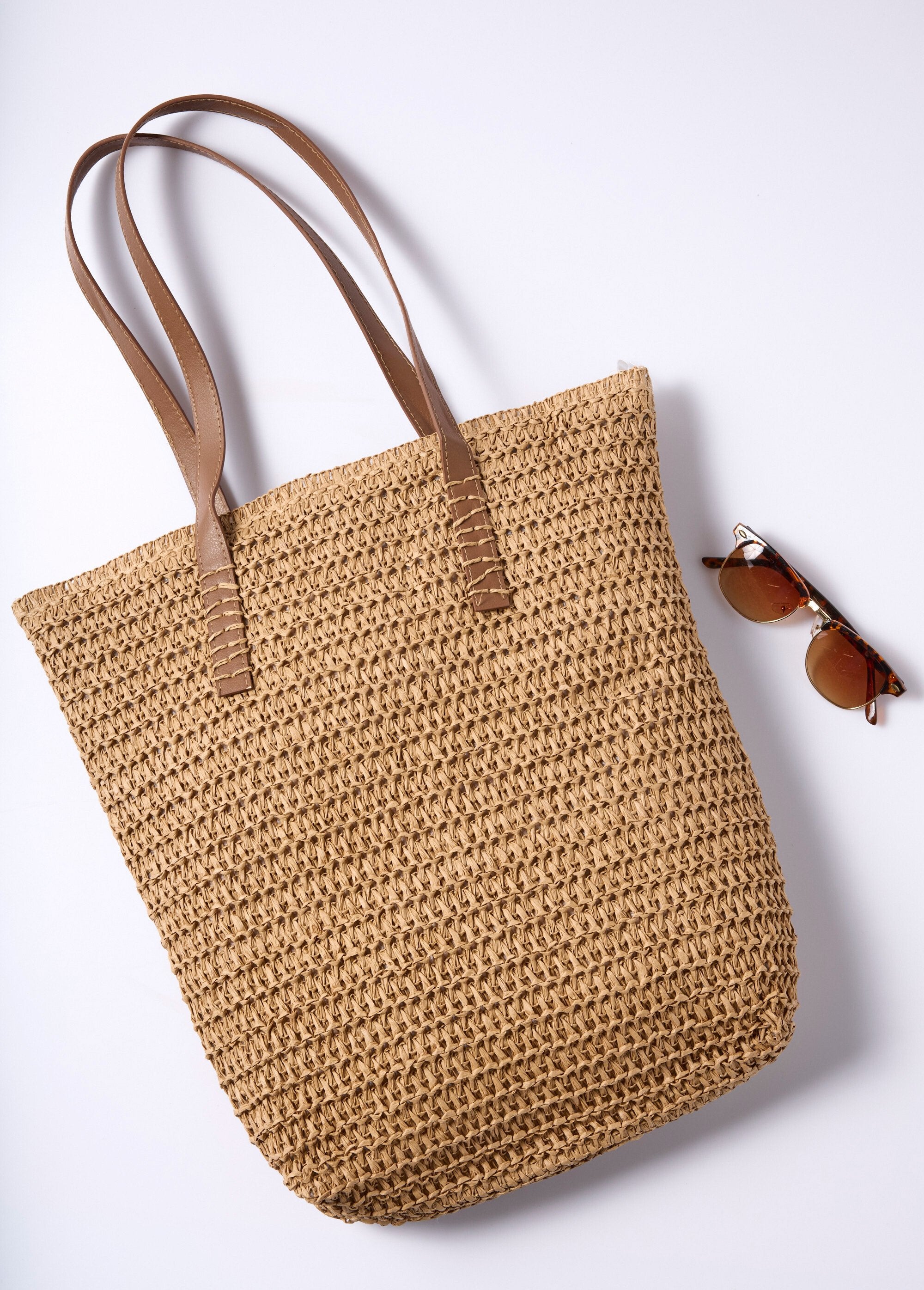 Grote_strotas_met_imitatieleren_hengsels_Beige_DE1_slim