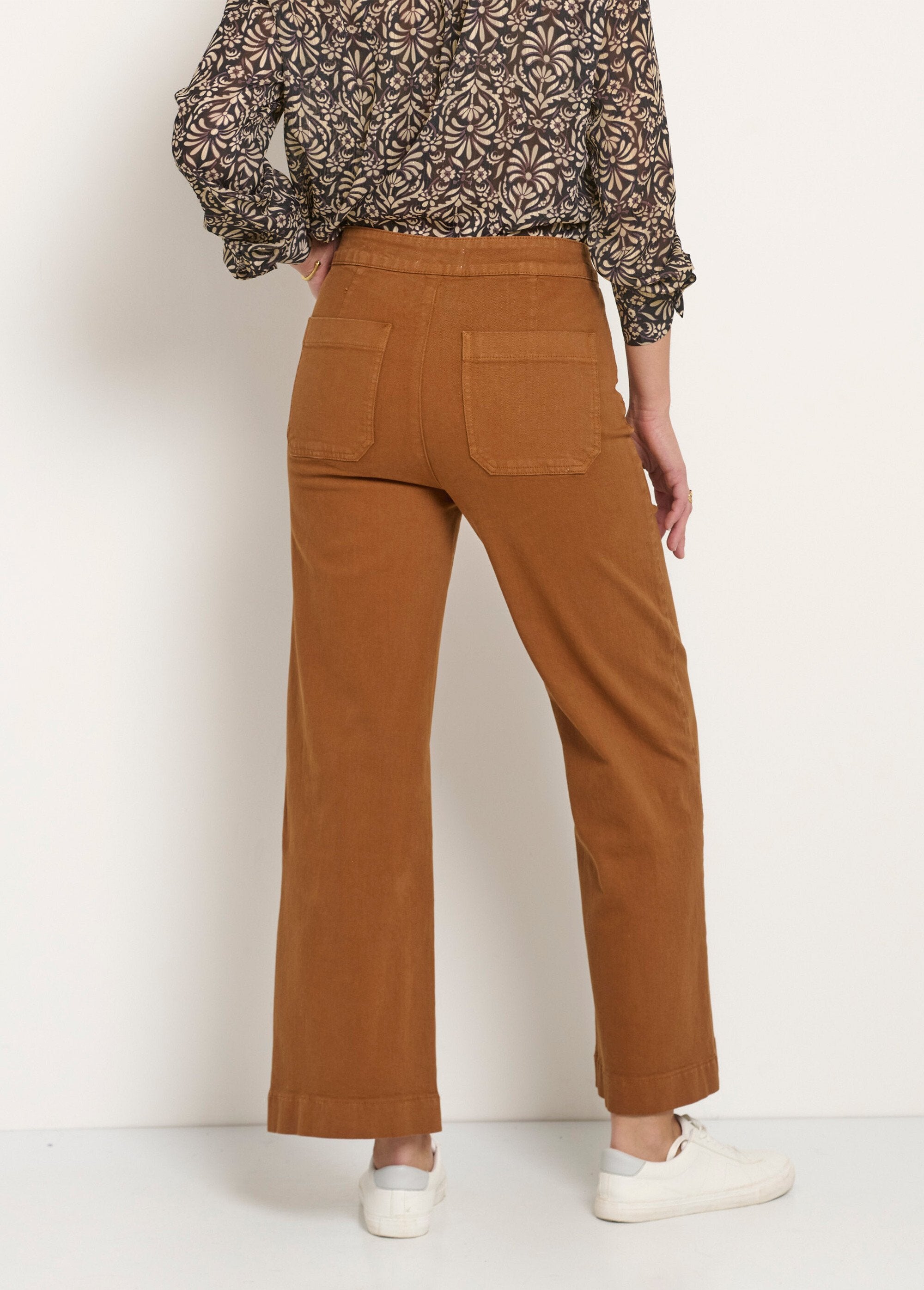 Stretch_flare_jeans_met_brugeffect_in_de_taille_Camel_DO1_slim