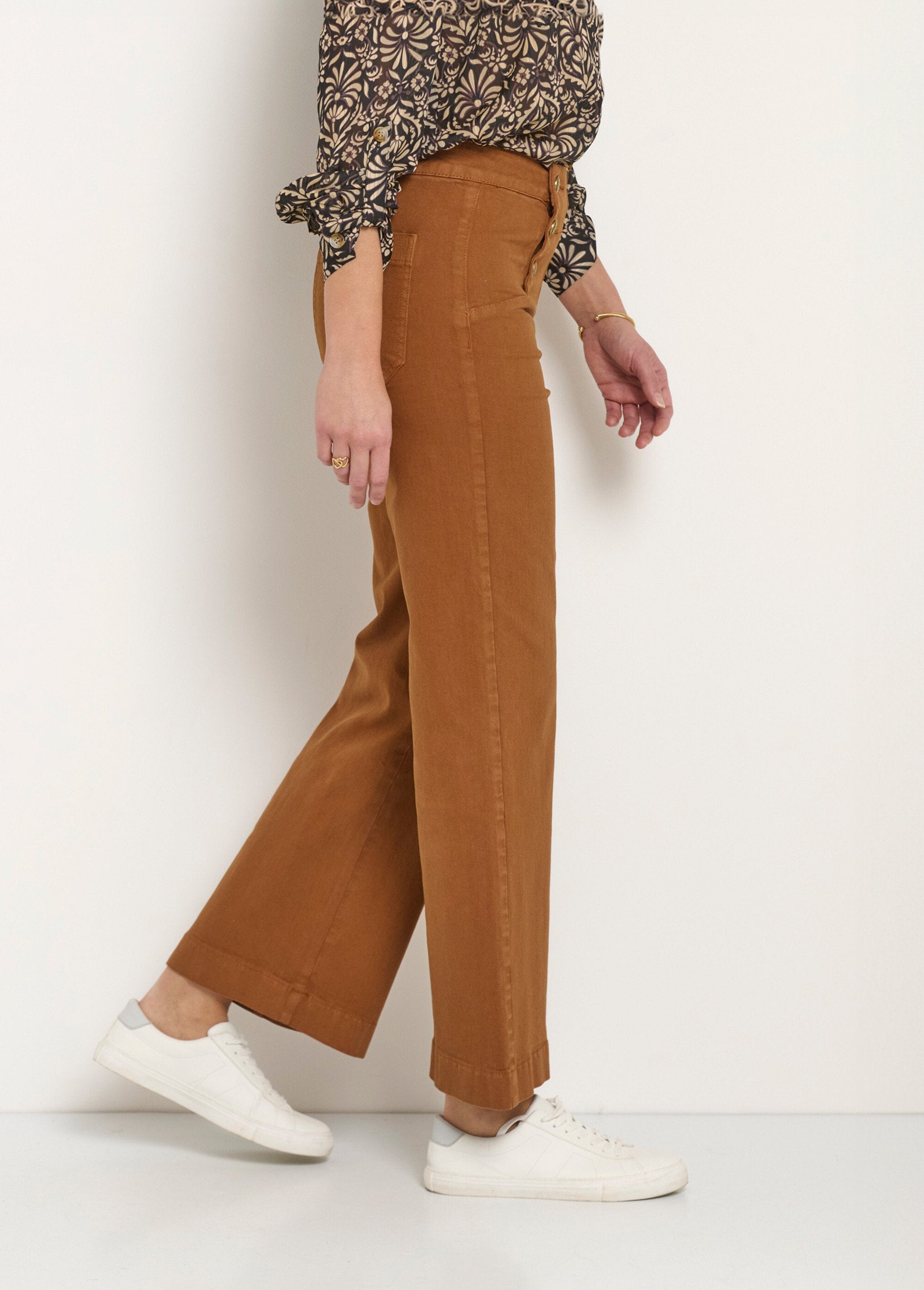 Stretch_flare_jeans_met_brugeffect_in_de_taille_Camel_DR1_slim
