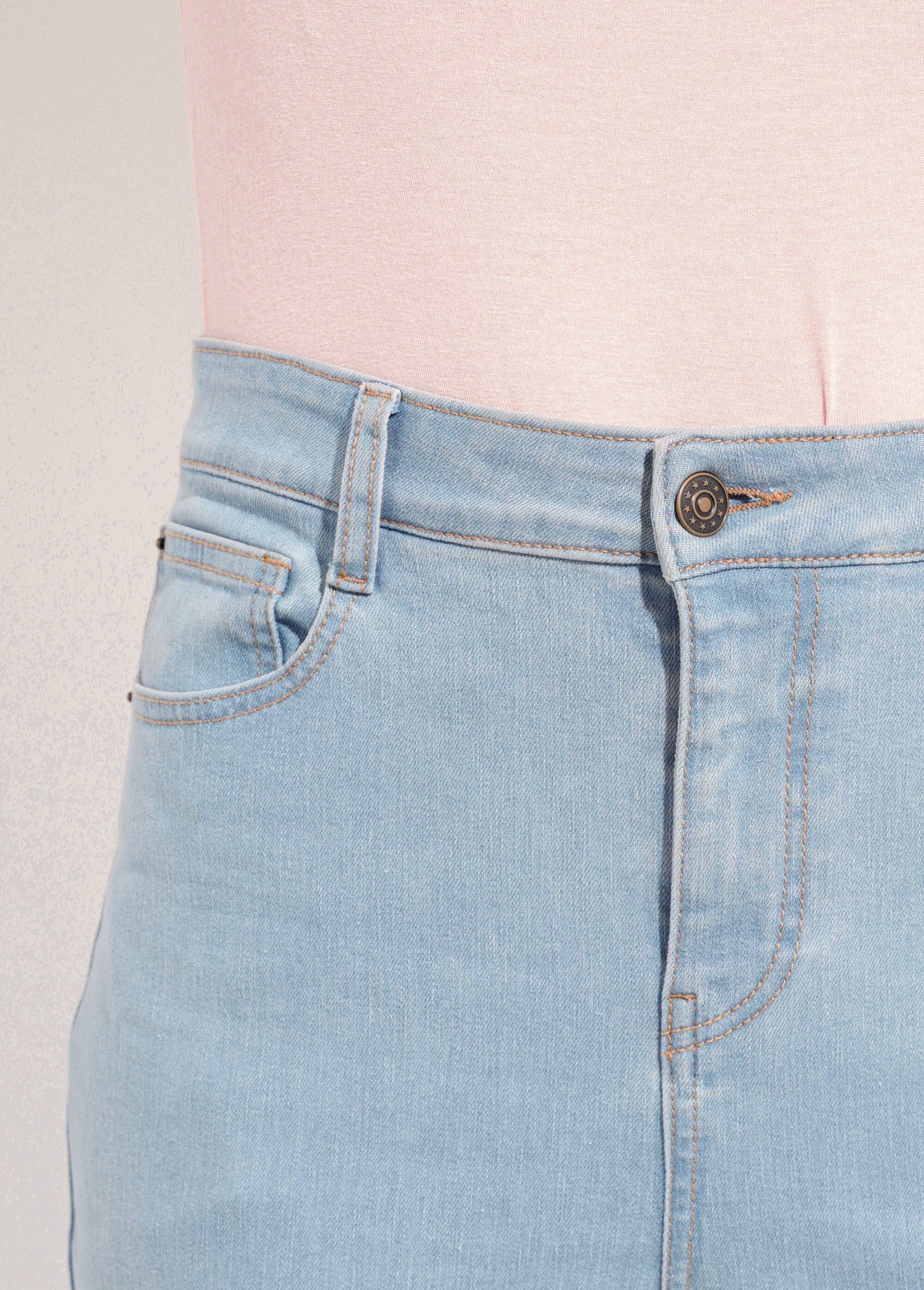 7/8e_jeans_met_hoge_taille_en_rechte_pijpen_Bleached_DE1_slim