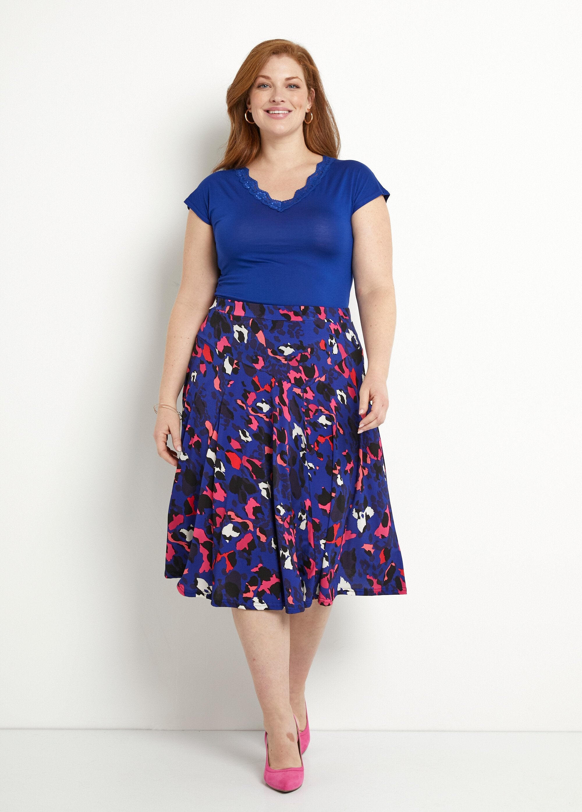 Uitlopende_rok_met_luipaardprint_in_het_midden_Bleu_et_fuchsia_SF1_curvy