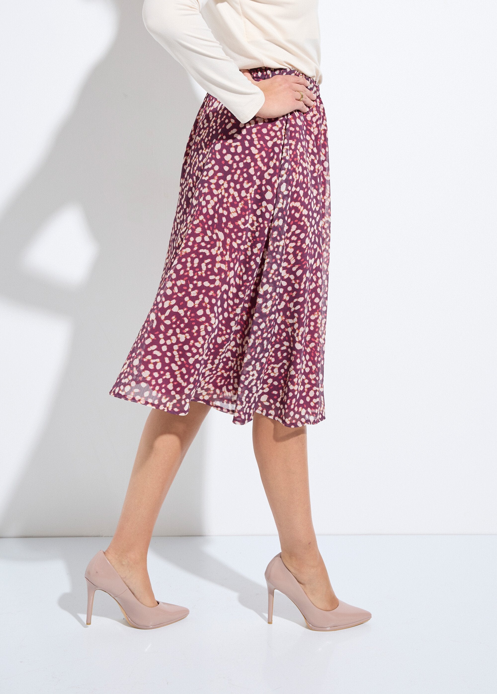 Gevoerde_uitlopende_rok_van_bedrukte_voile_halverwege_de_lengte_Violet_et_ecru_DR1_slim