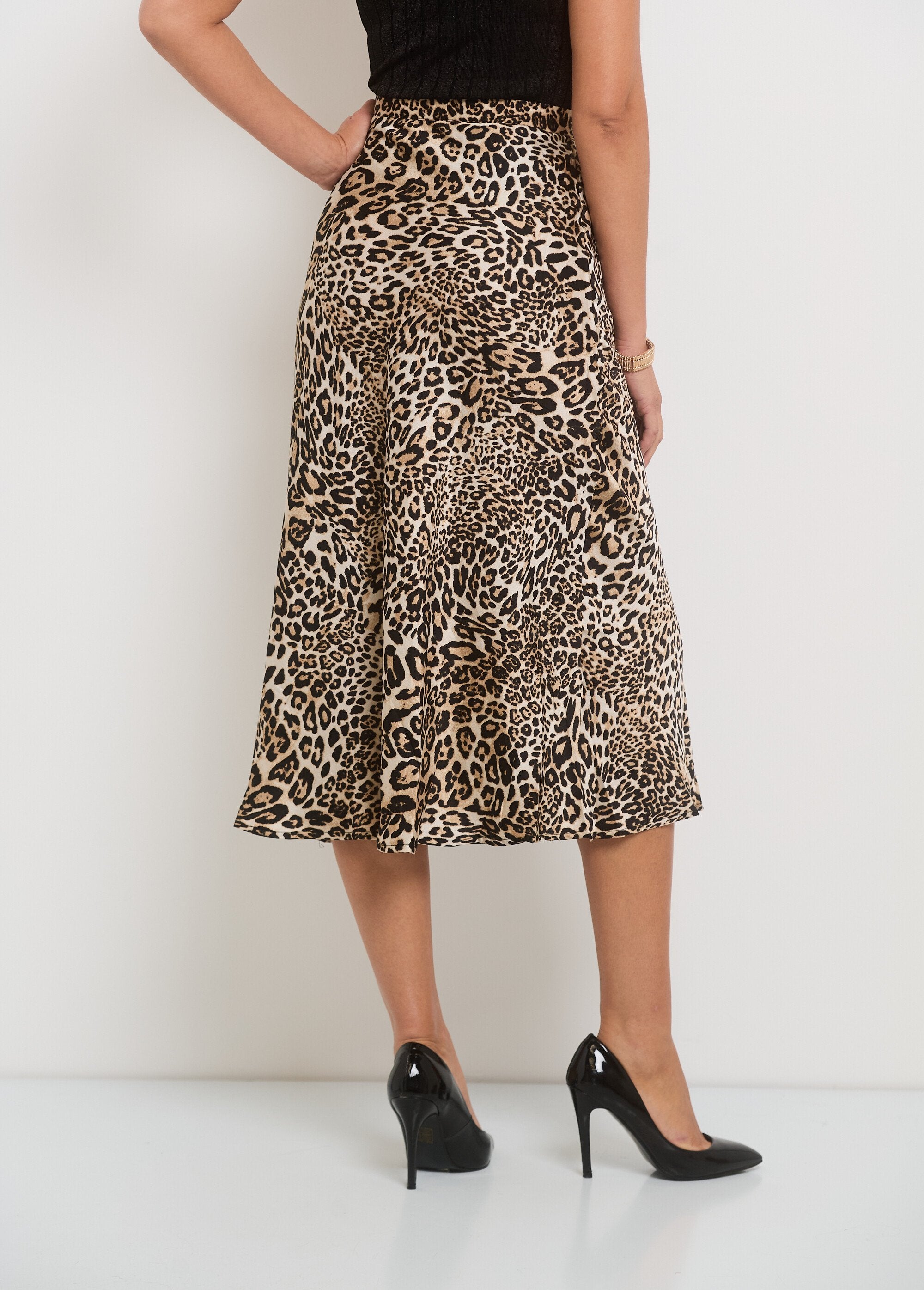 Lange_uitlopende_rok_met_luipaardprint_Leopard__DO1_slim