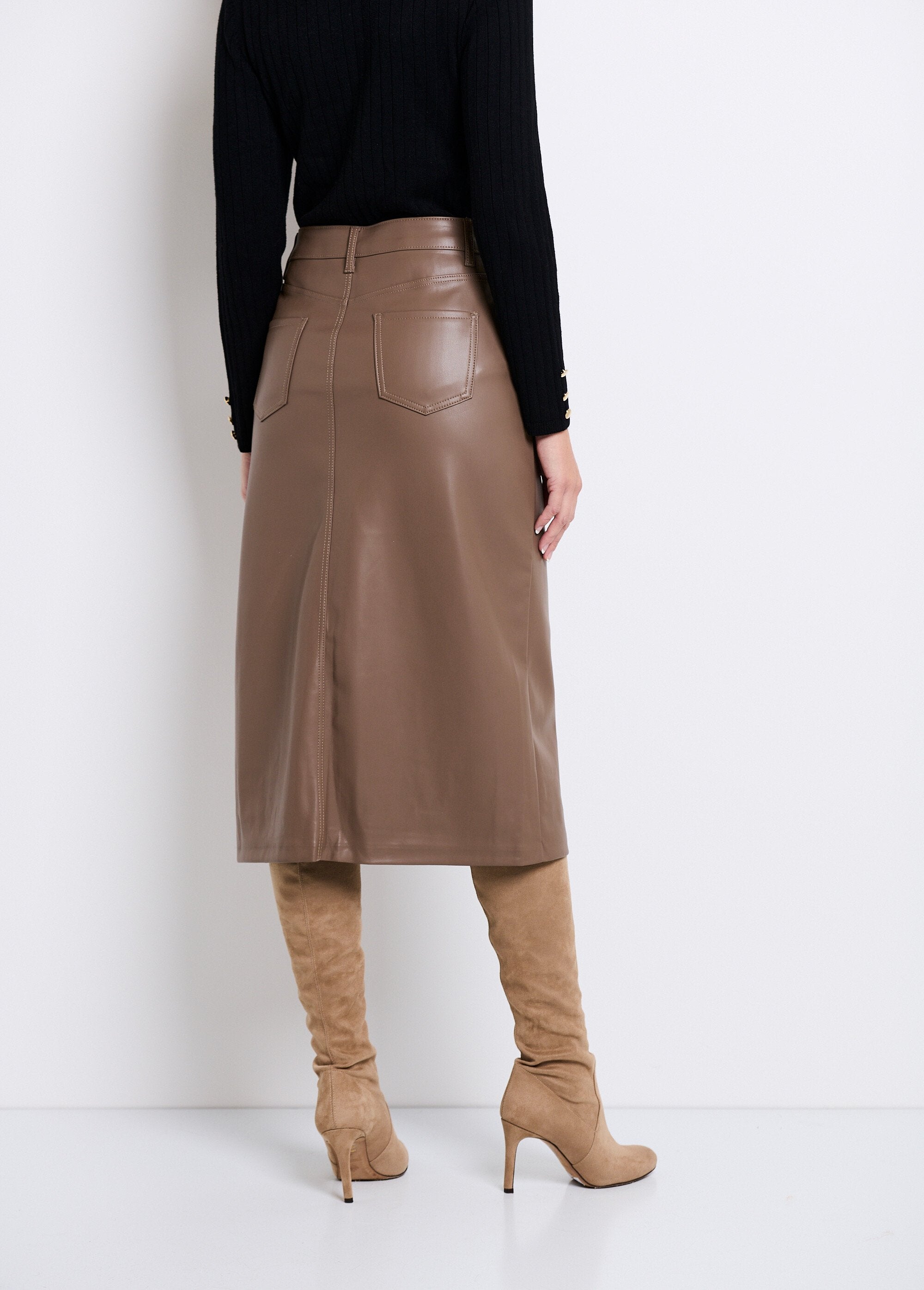 Lange_rok_met_split_in_imitatieleer_Taupe_DO1_slim