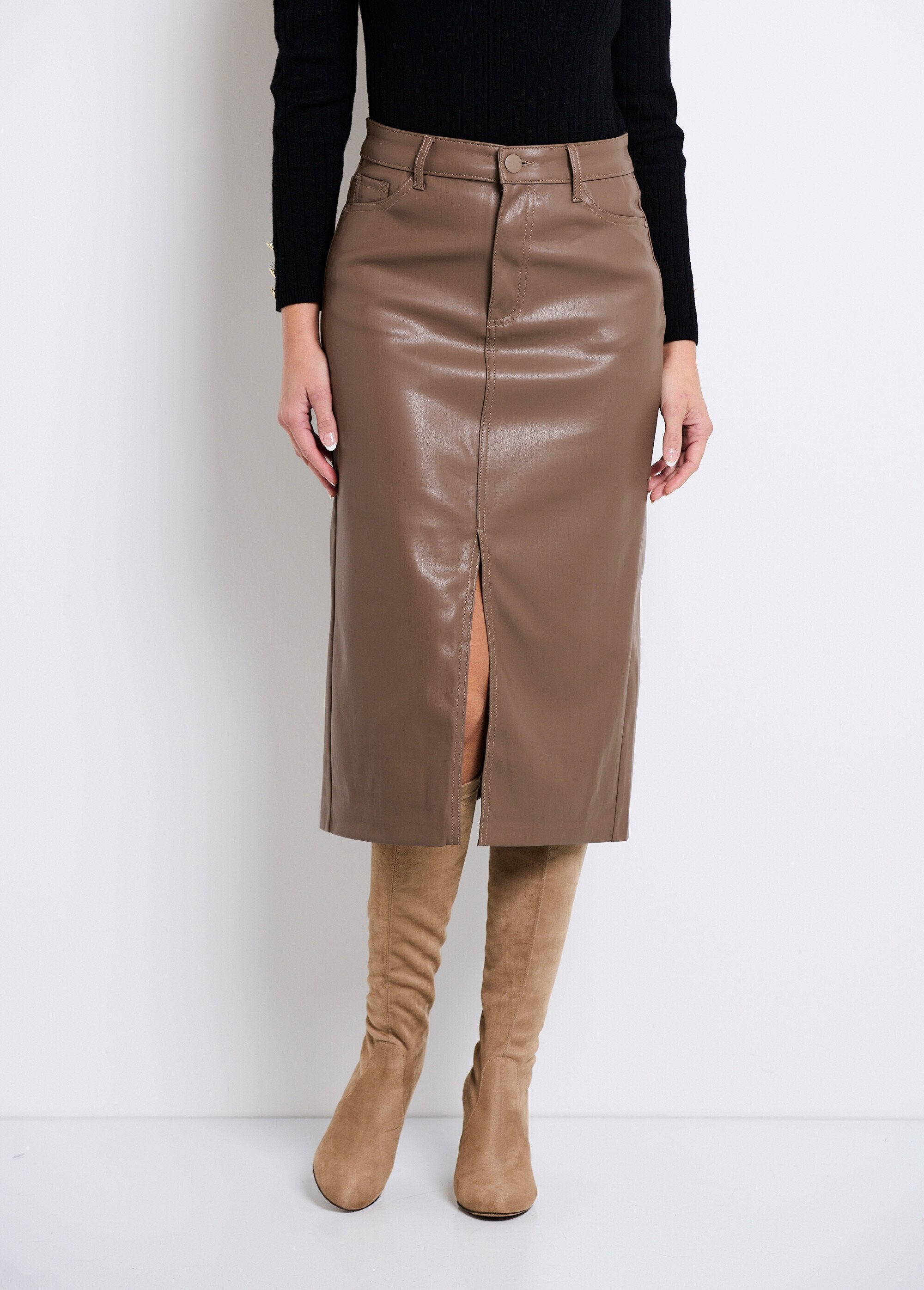 Lange_rok_met_split_in_imitatieleer_Taupe_FA1_slim