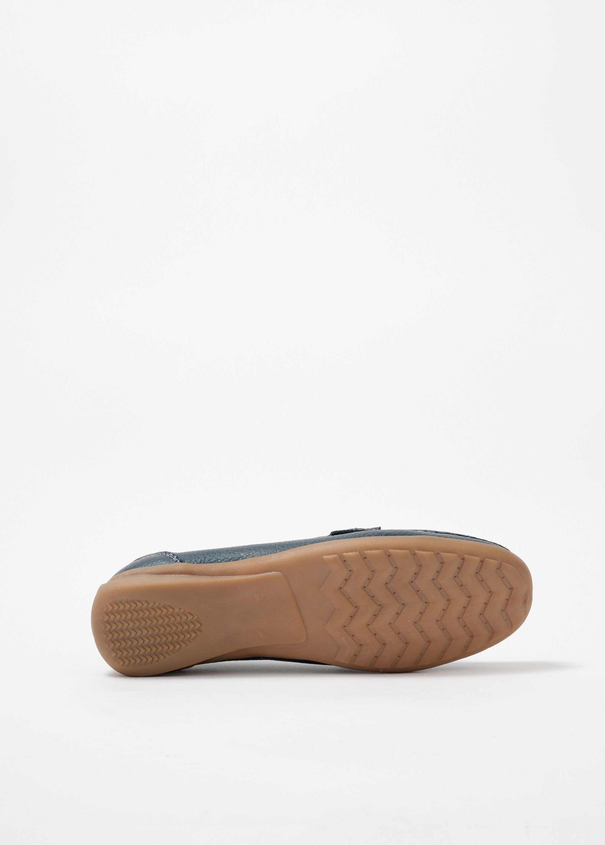 Loafers_met_metalen_detail_en_antislipzool_Marine_UN1_slim