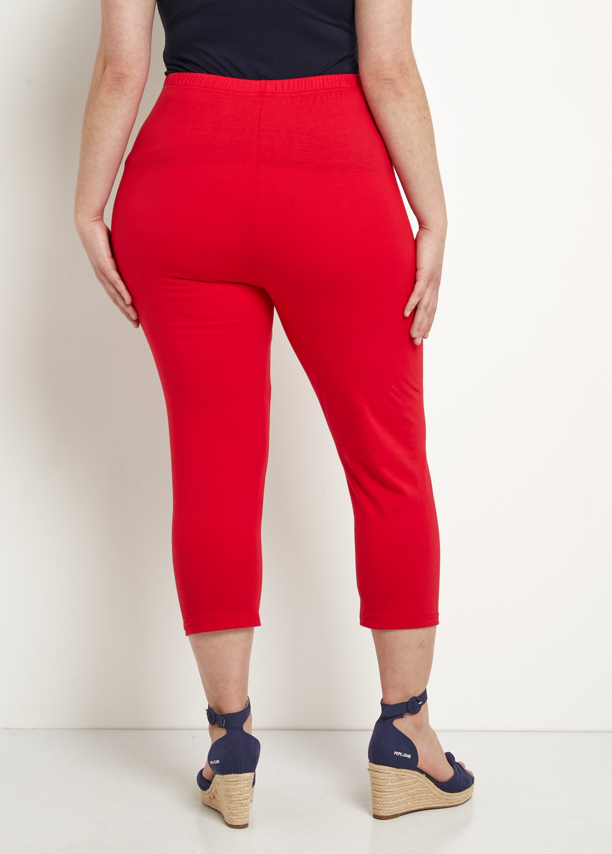 Korte_katoenen_legging_met_elastische_tailleband_Uni_capucine_DO1_curvy