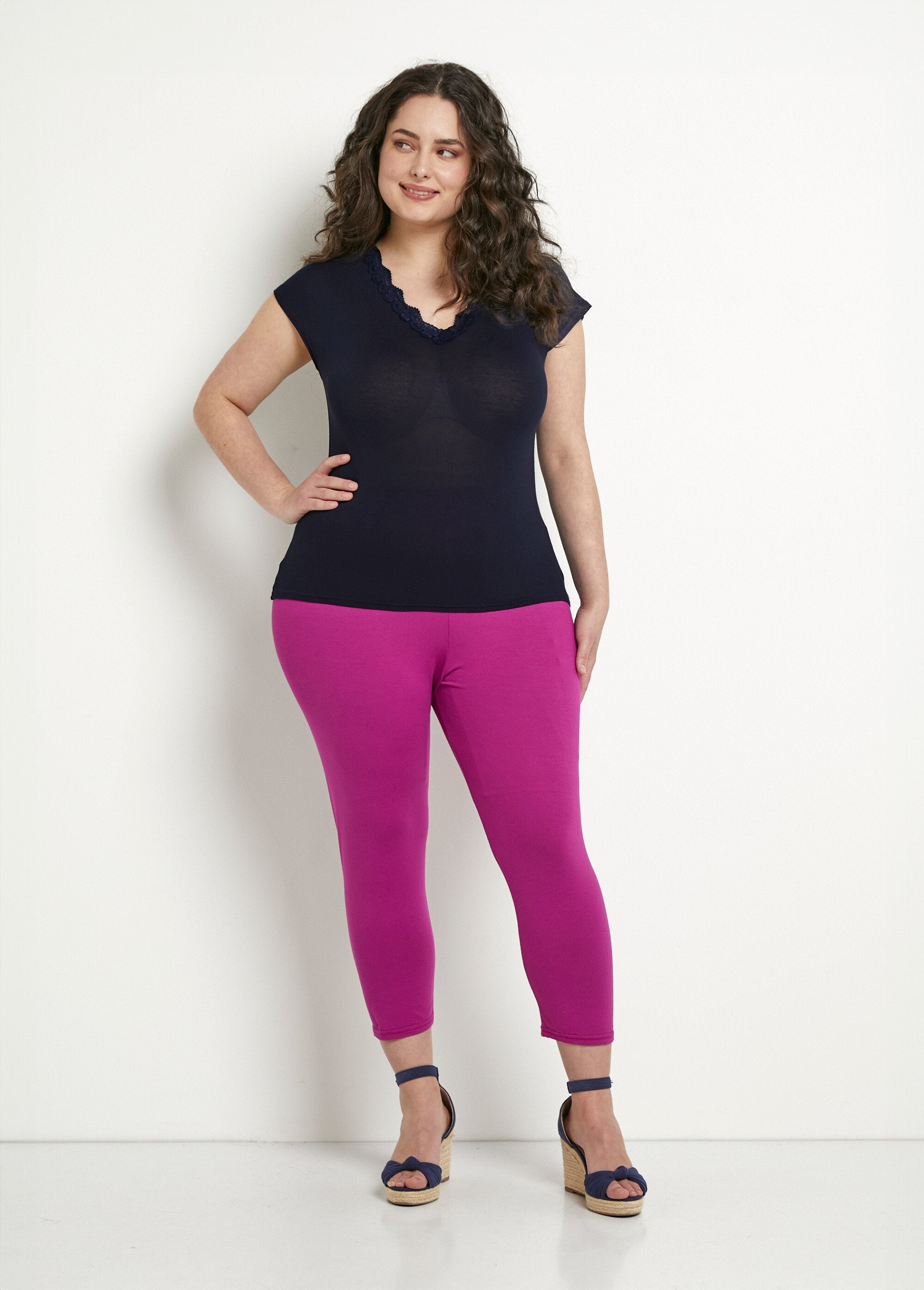 Korte_legging_met_elastische_tailleband_Uni_cassis_SF1_curvy