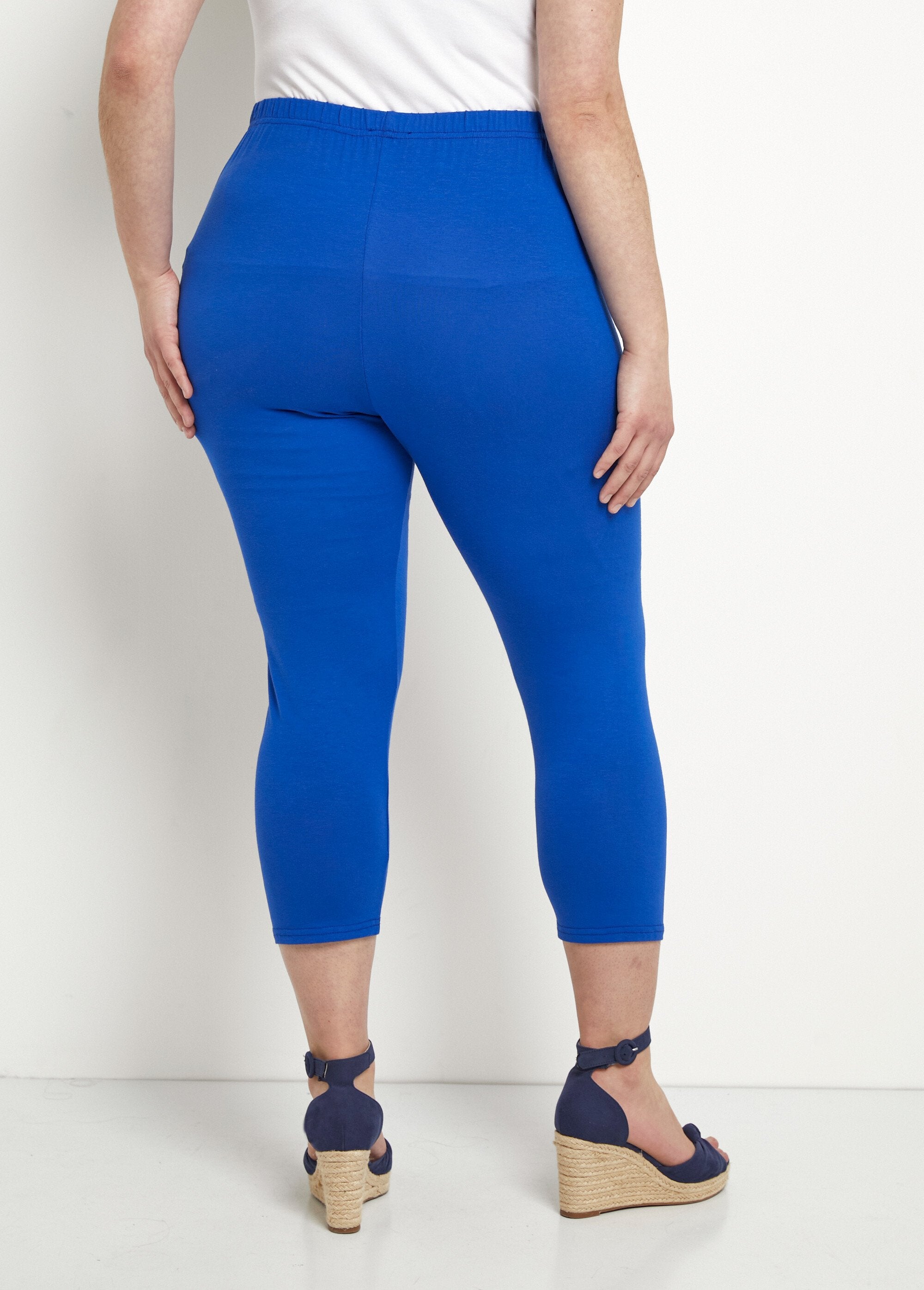 Korte_legging_met_elastische_tailleband_Uni_bleu_DO1_curvy
