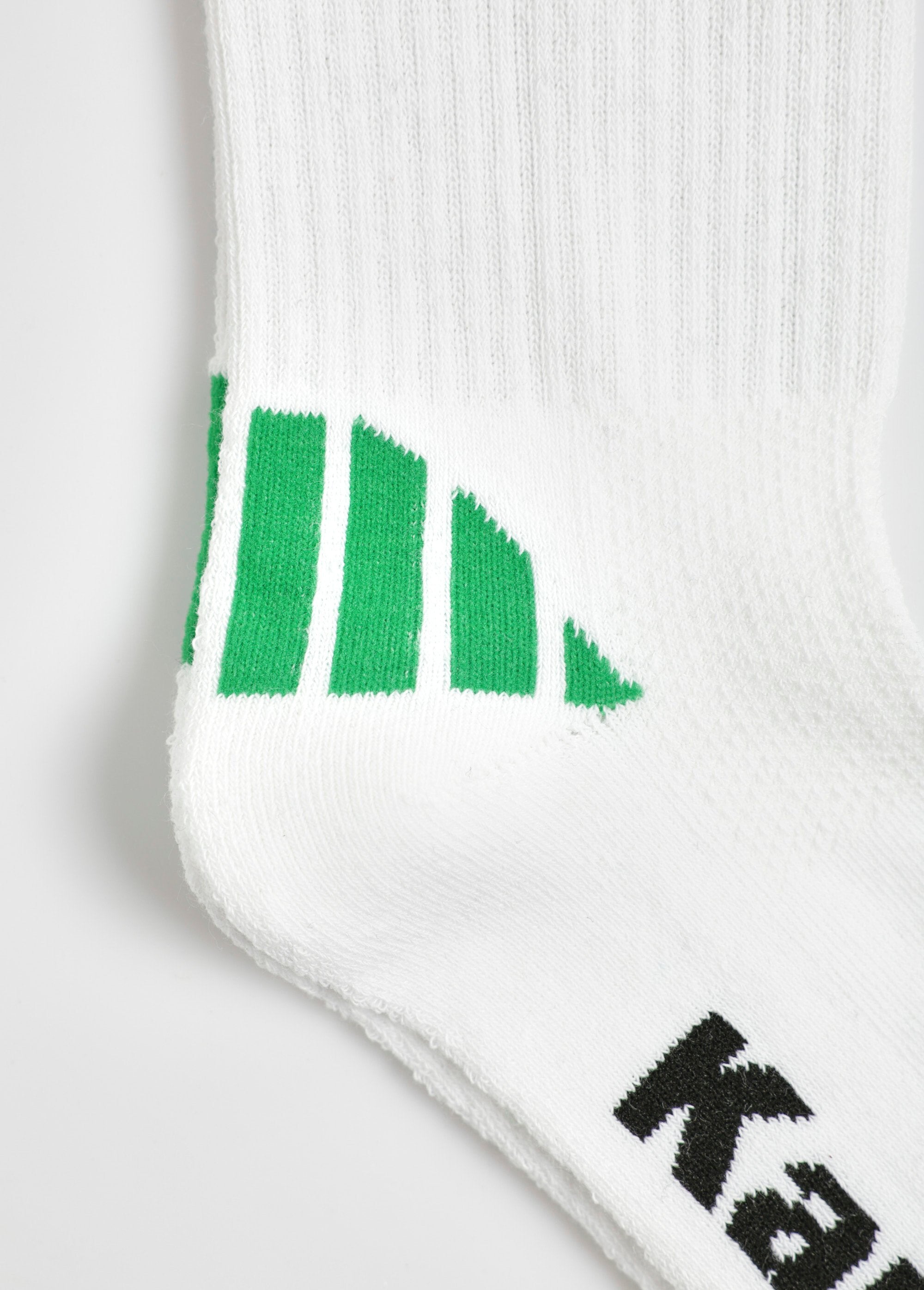 Set_van_2_gerecyclede_katoenen_sokken,_lichtgekleurd_Blanc_DE3_slim