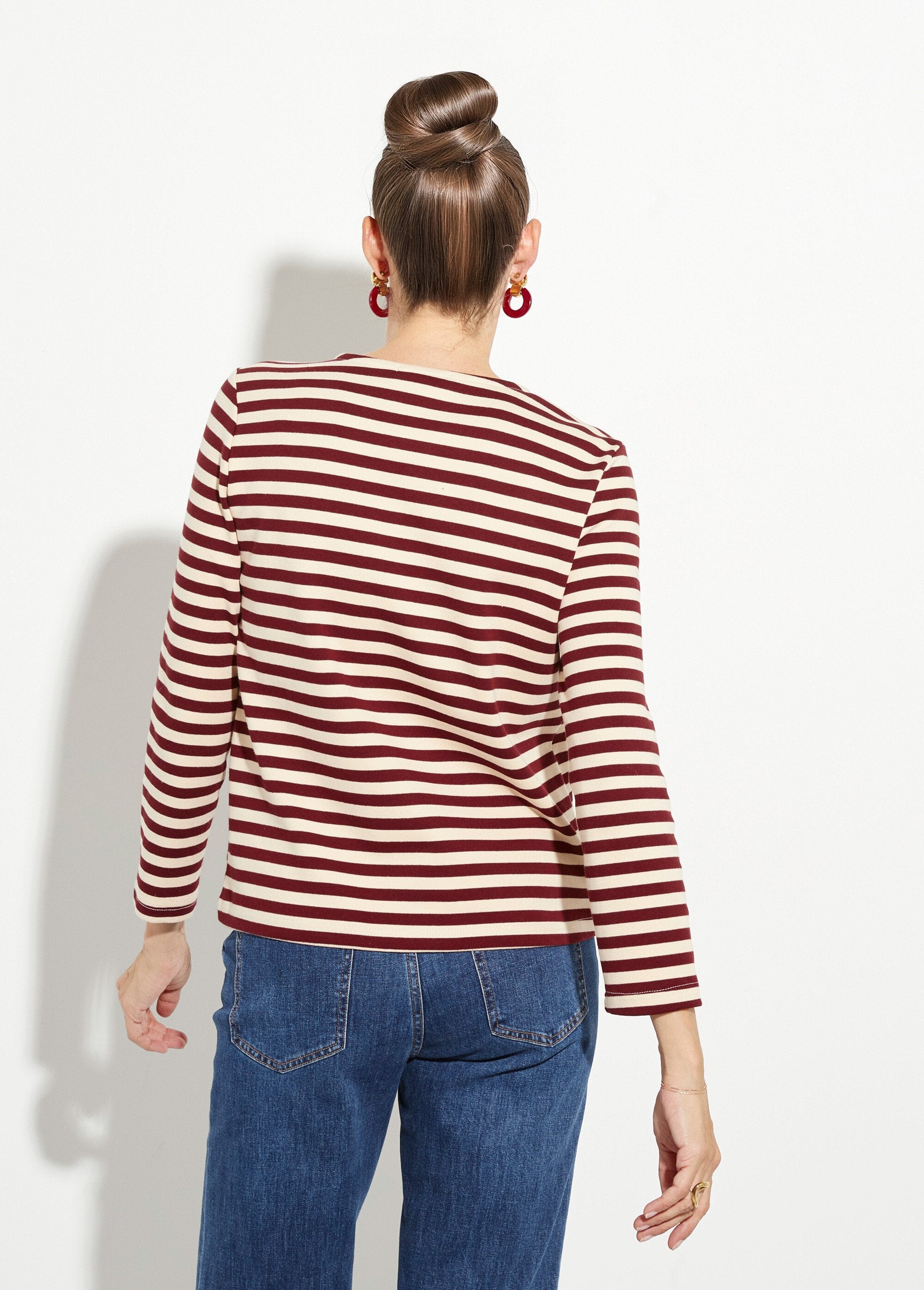 Bootshoed_met_hartjesborduursel_en_ronde_hals_Bordeaux__DO1_slim