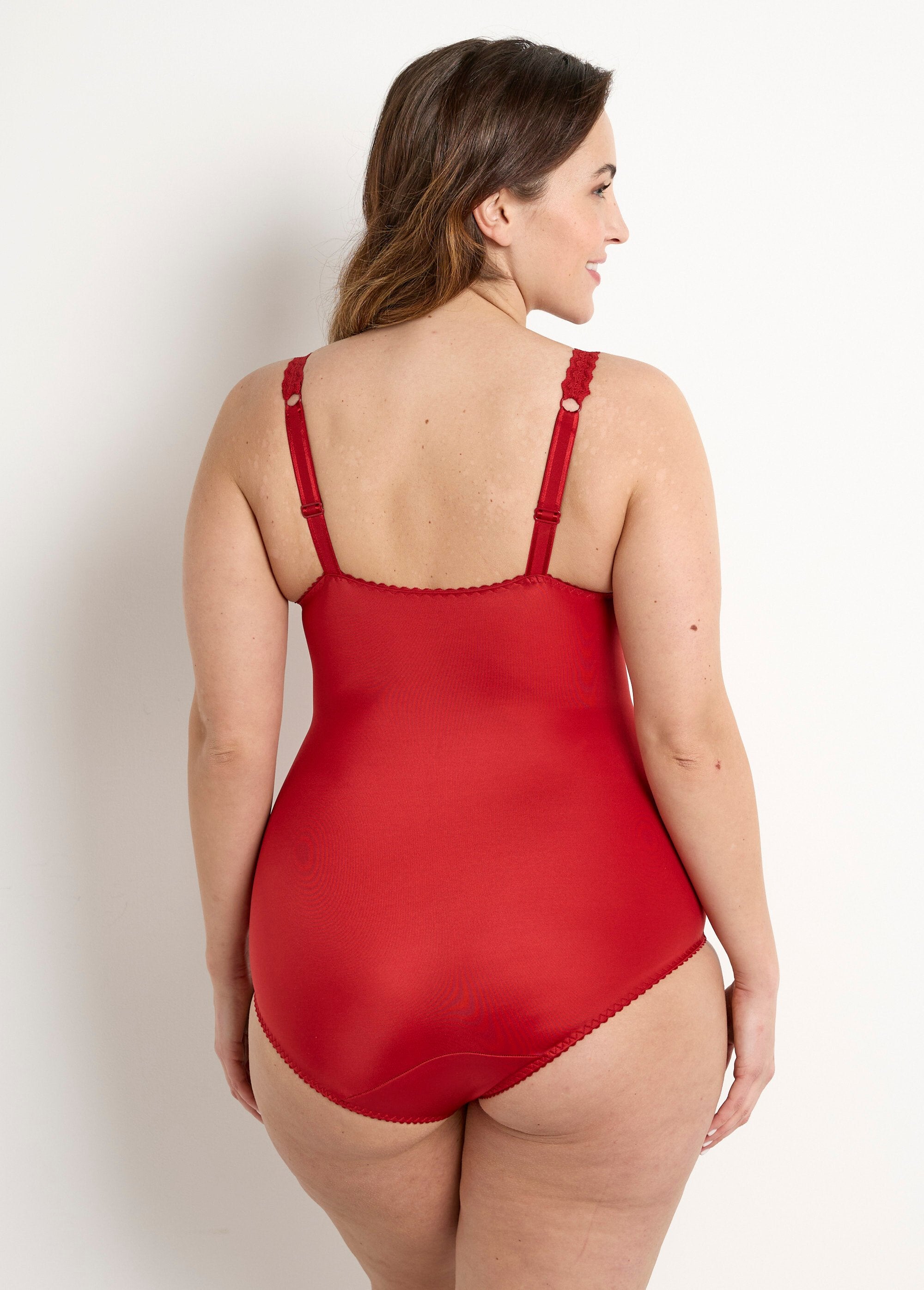 Miss_Mary®_-_Beugelbody_met_kanten_inleg_Carmin_DO1_curvy