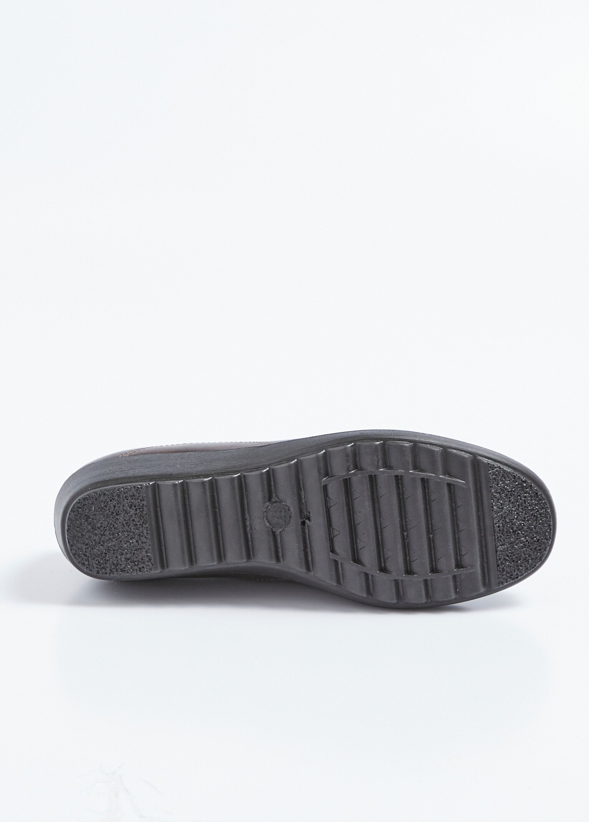 Leren_loafers_met_elastiek_in_wijdtemaat_Marron_UN1_slim