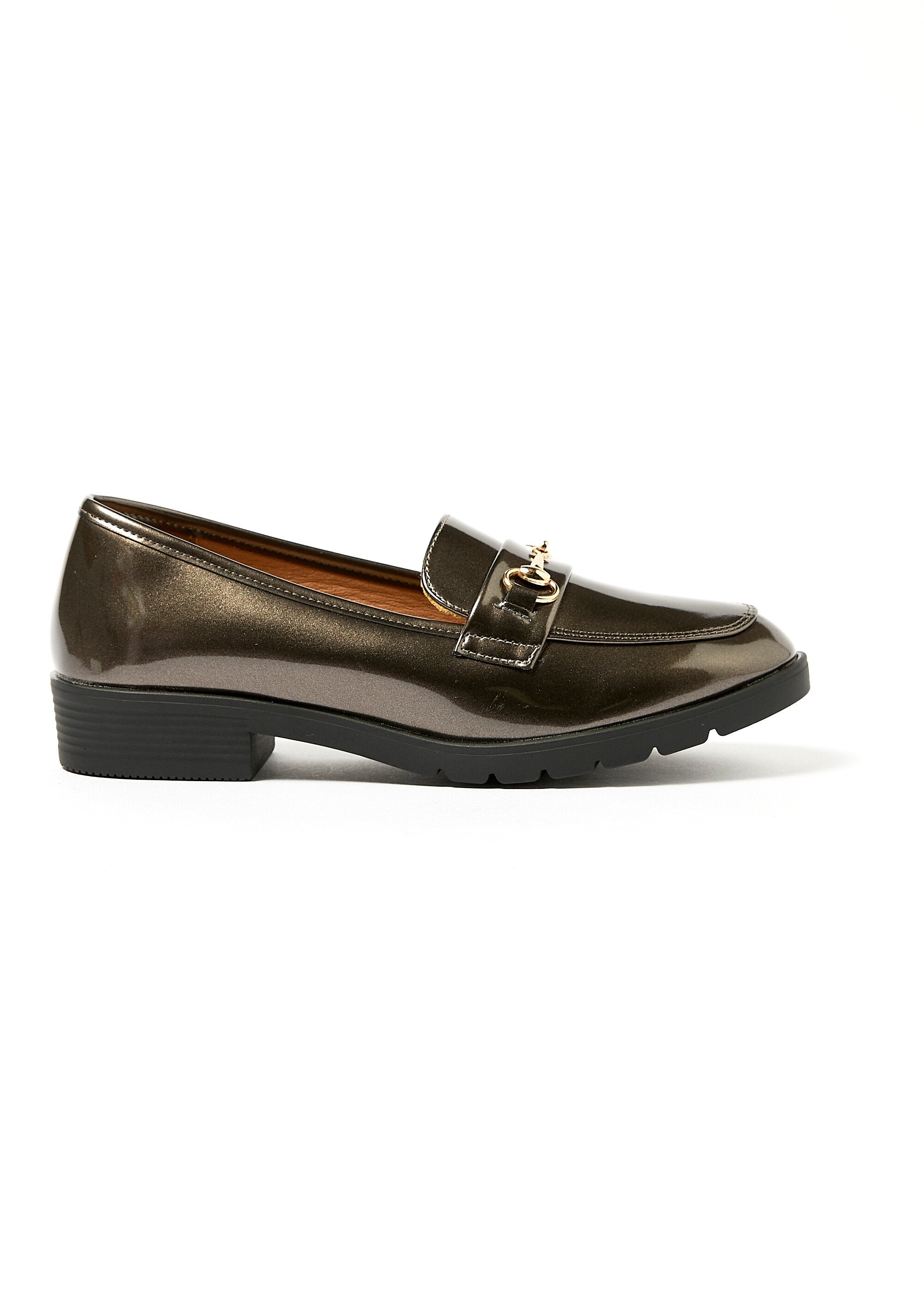 Gepatenteerde_loafers_met_metalen_stukjes_Gris_DR1_slim