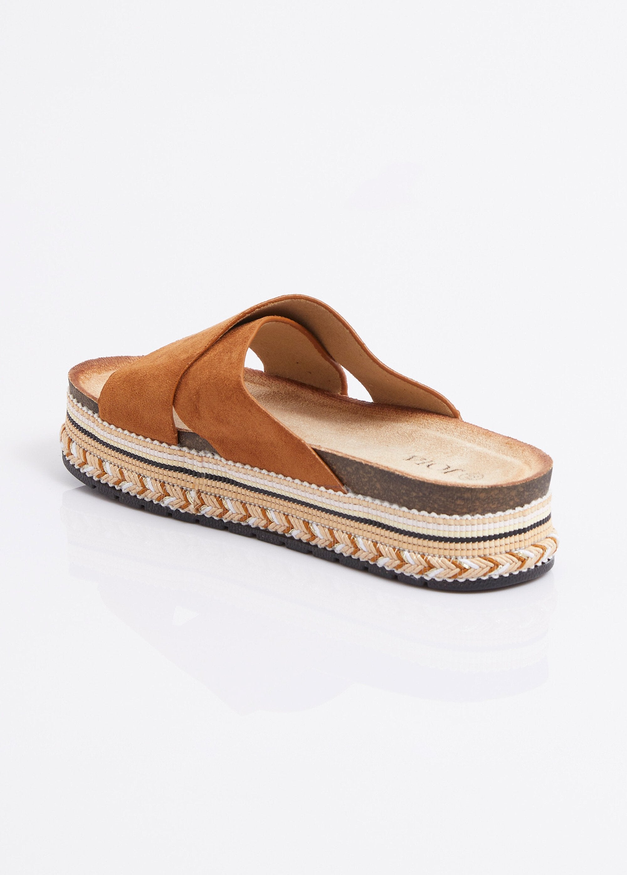 Cross-strap_muiltjes_met_plateauzool_Camel_DO1_slim