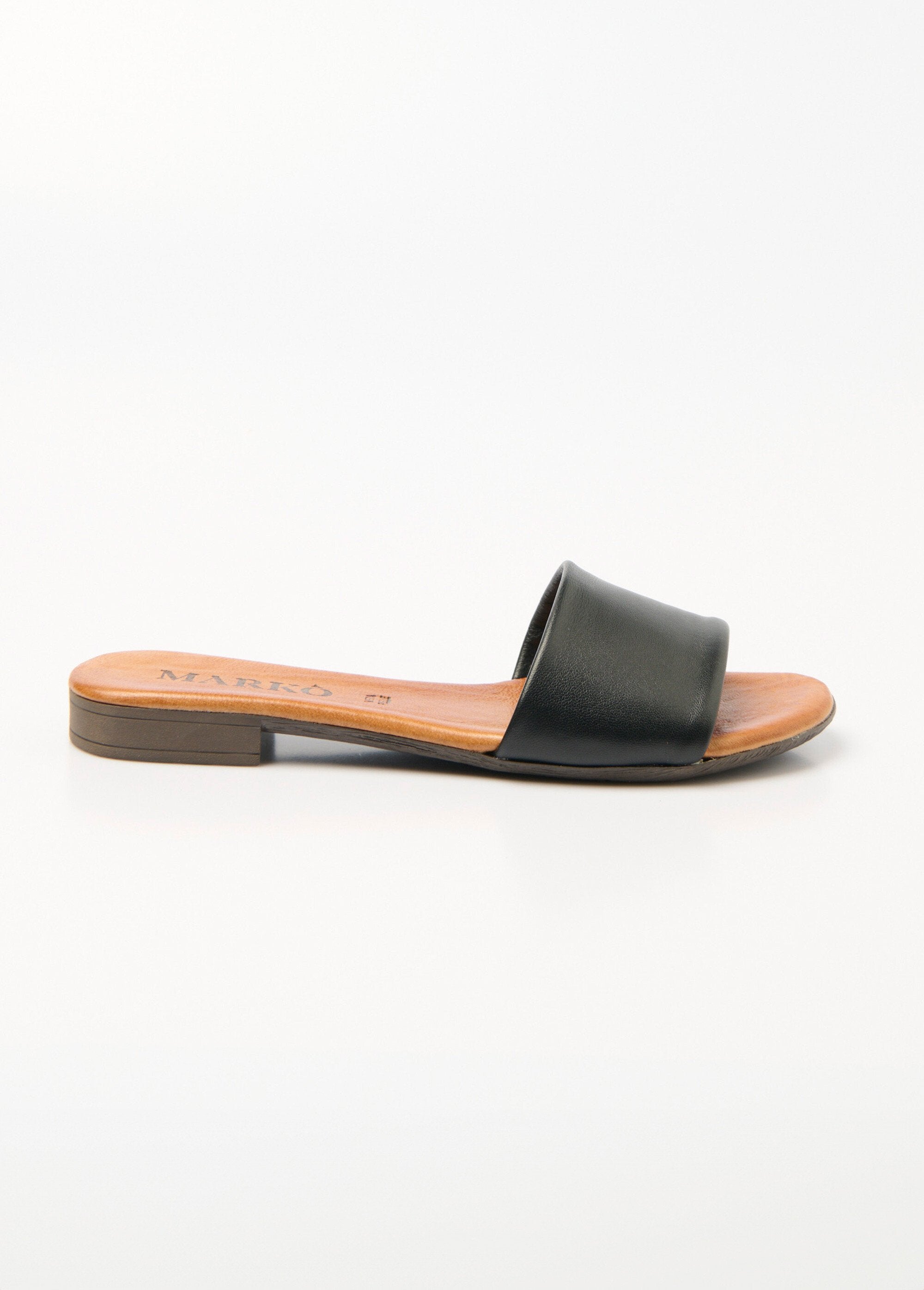 Leren_muiltjes_met_brede_riem_en_platte_zool_Noir_DR1_slim
