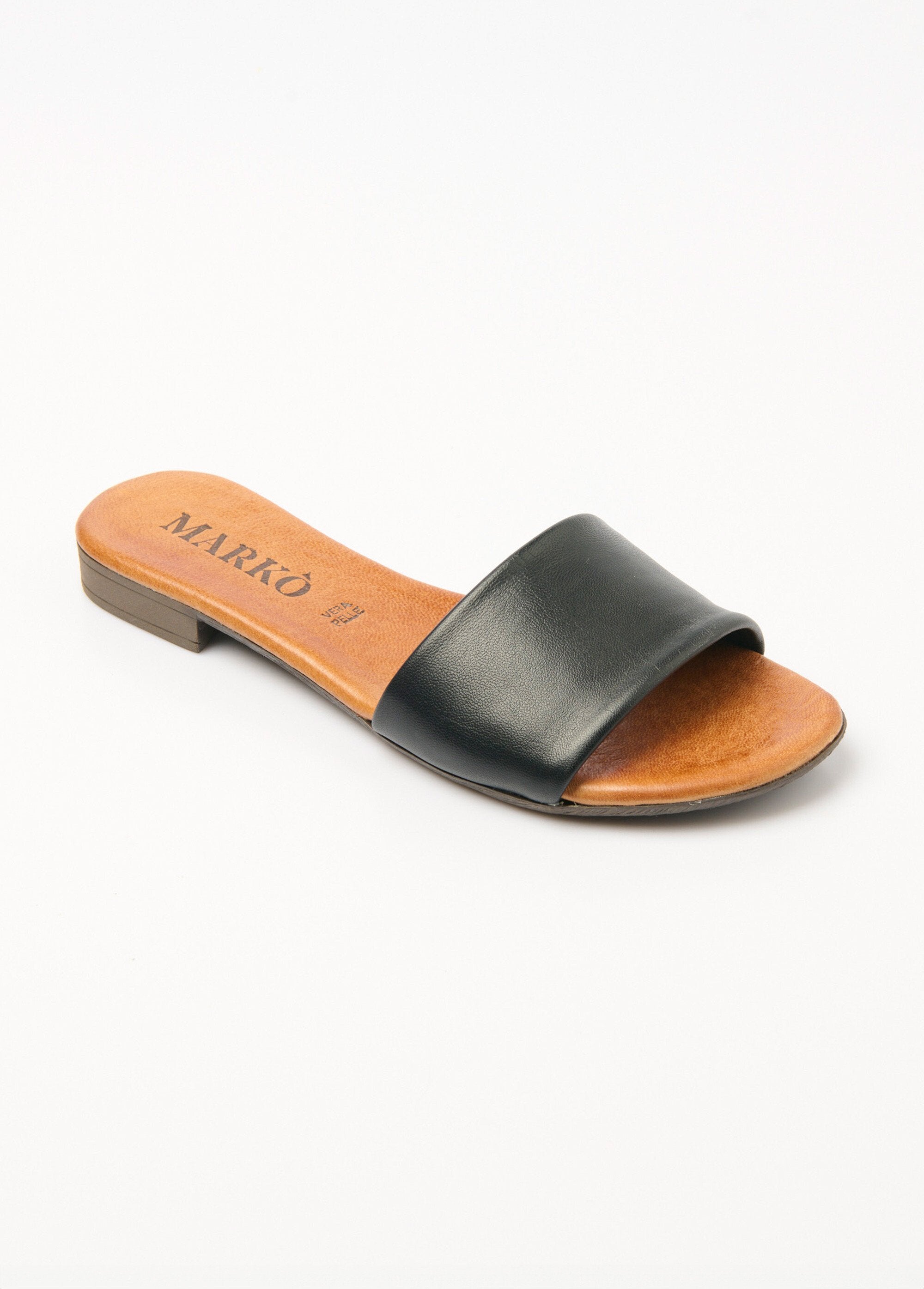 Leren_muiltjes_met_brede_riem_en_platte_zool_Noir_FA1_slim