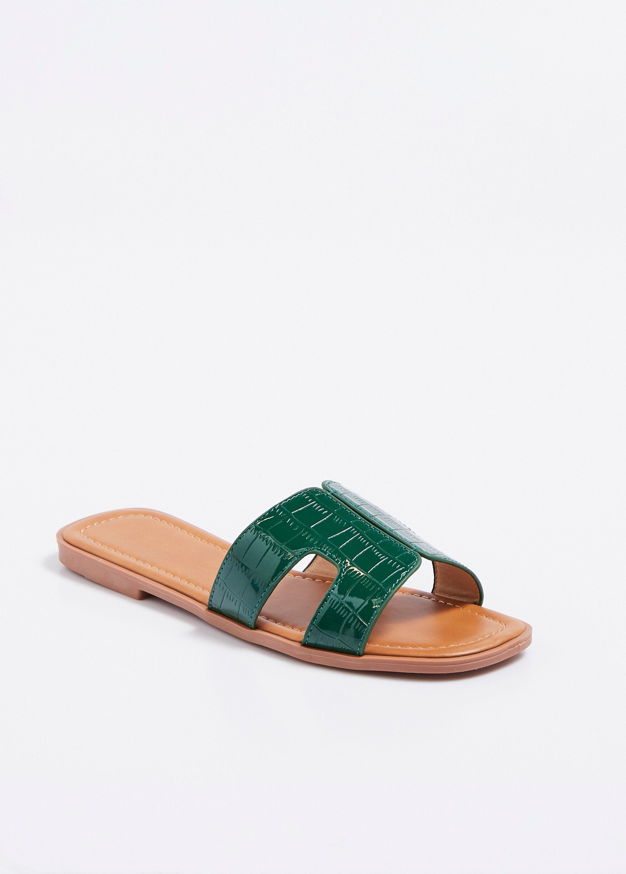 Platte_lak_muiltjes,_imitatie_krokodillenleer_Vernis_vert_FA1_slim