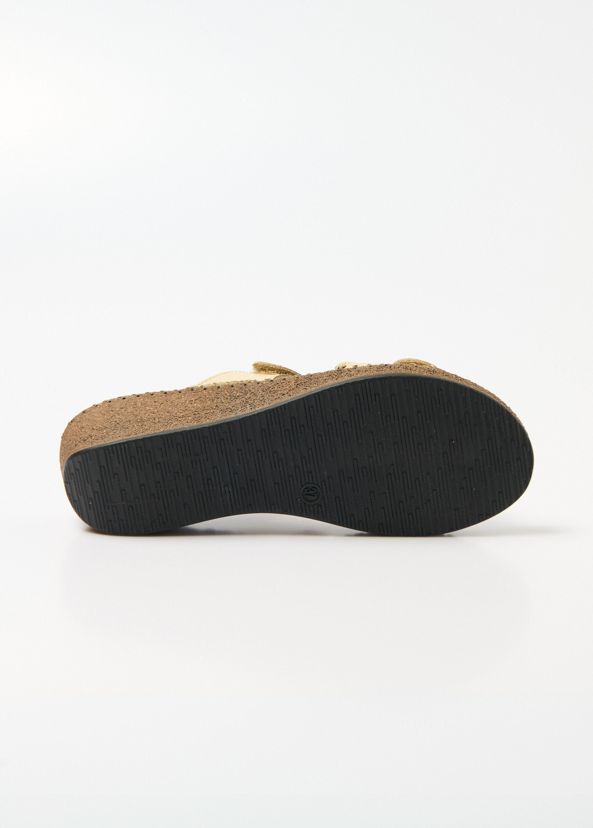 Leren_sleehakken,_comfort_wijdte_Beige_UN1_slim