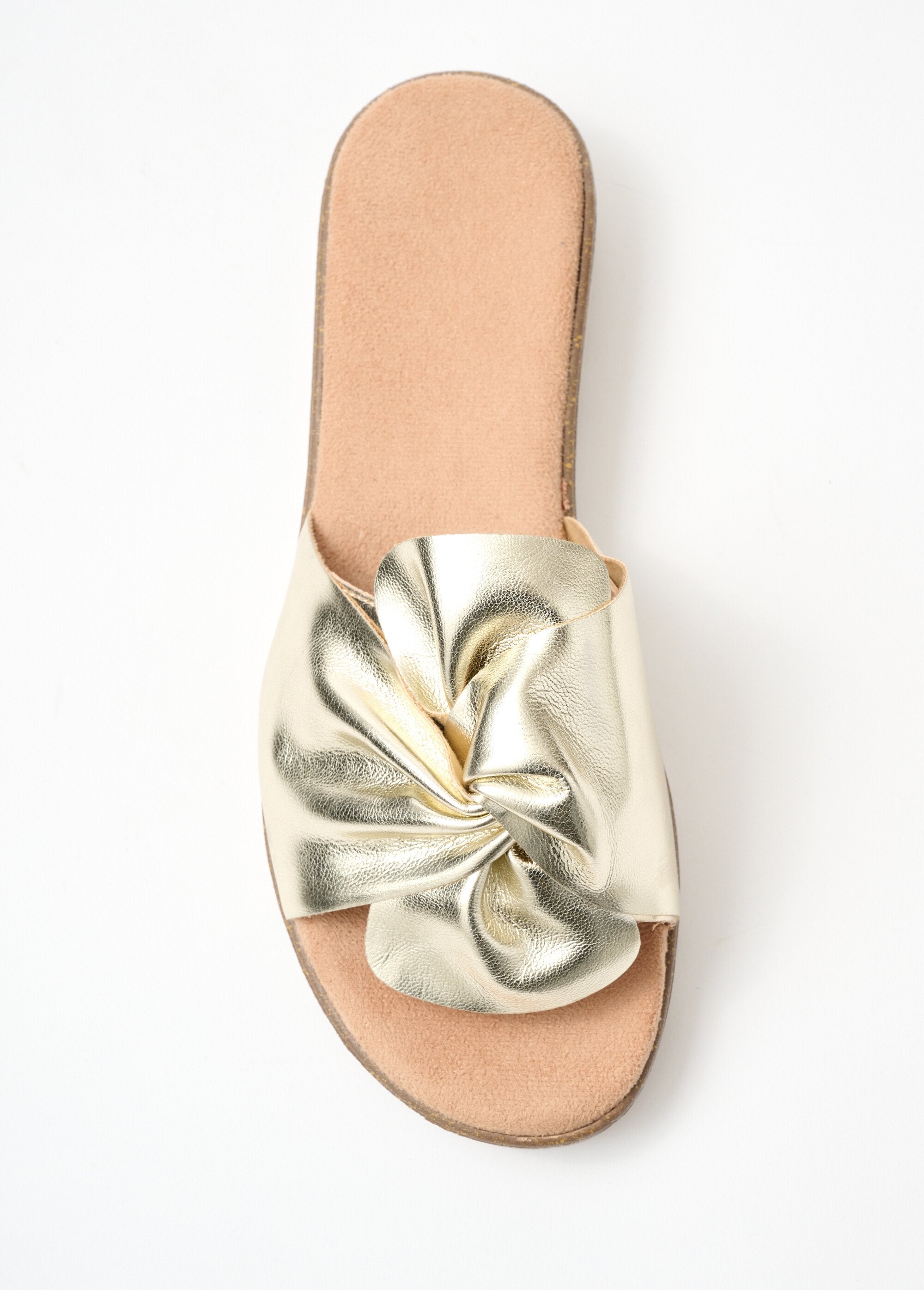 Vegan_comfort_wijdte_sleehakken_gouden_OV1_slim