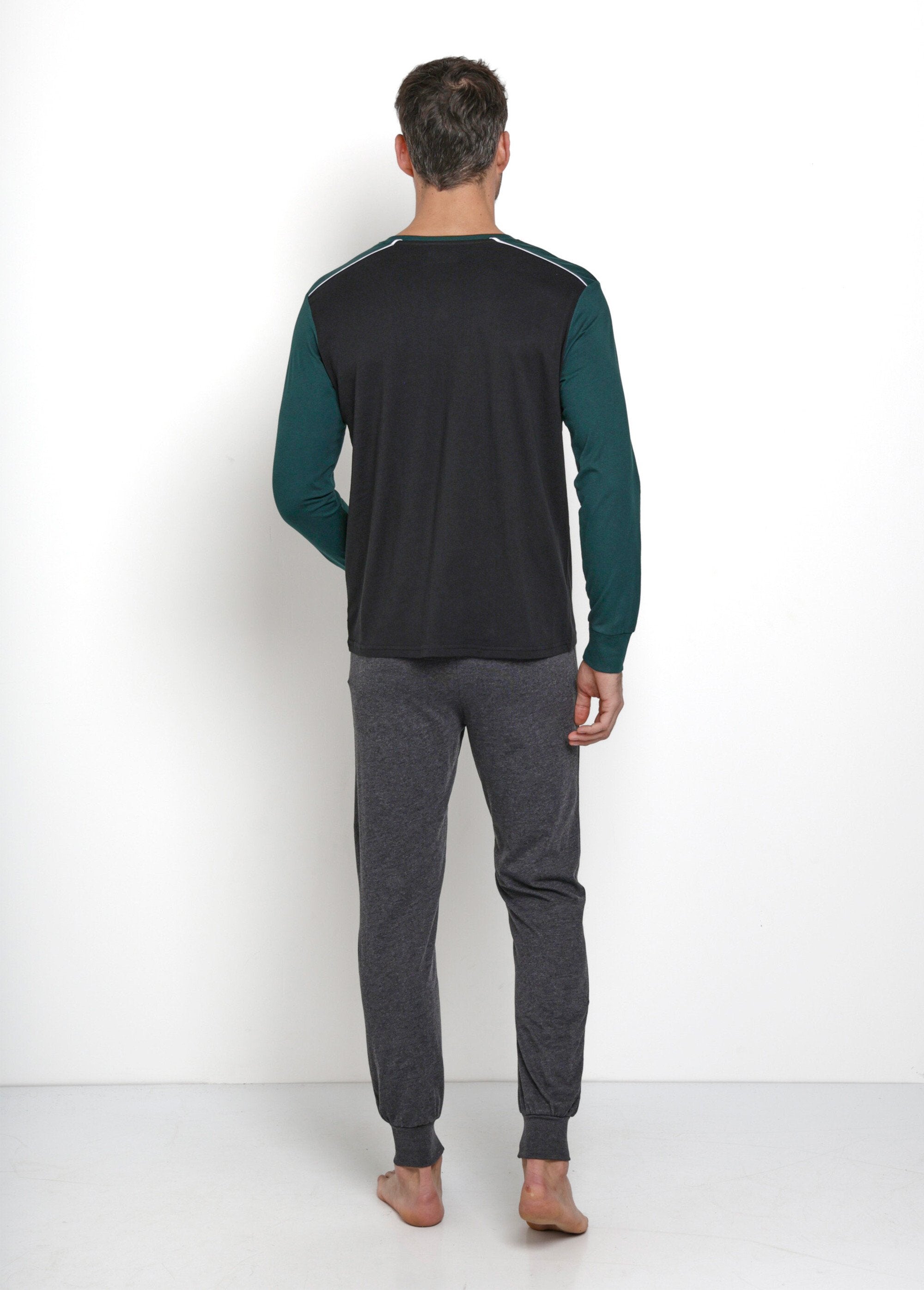 Pyjama_met_lange_mouwen_en_geribde_zoom_Gris_DO1_slim