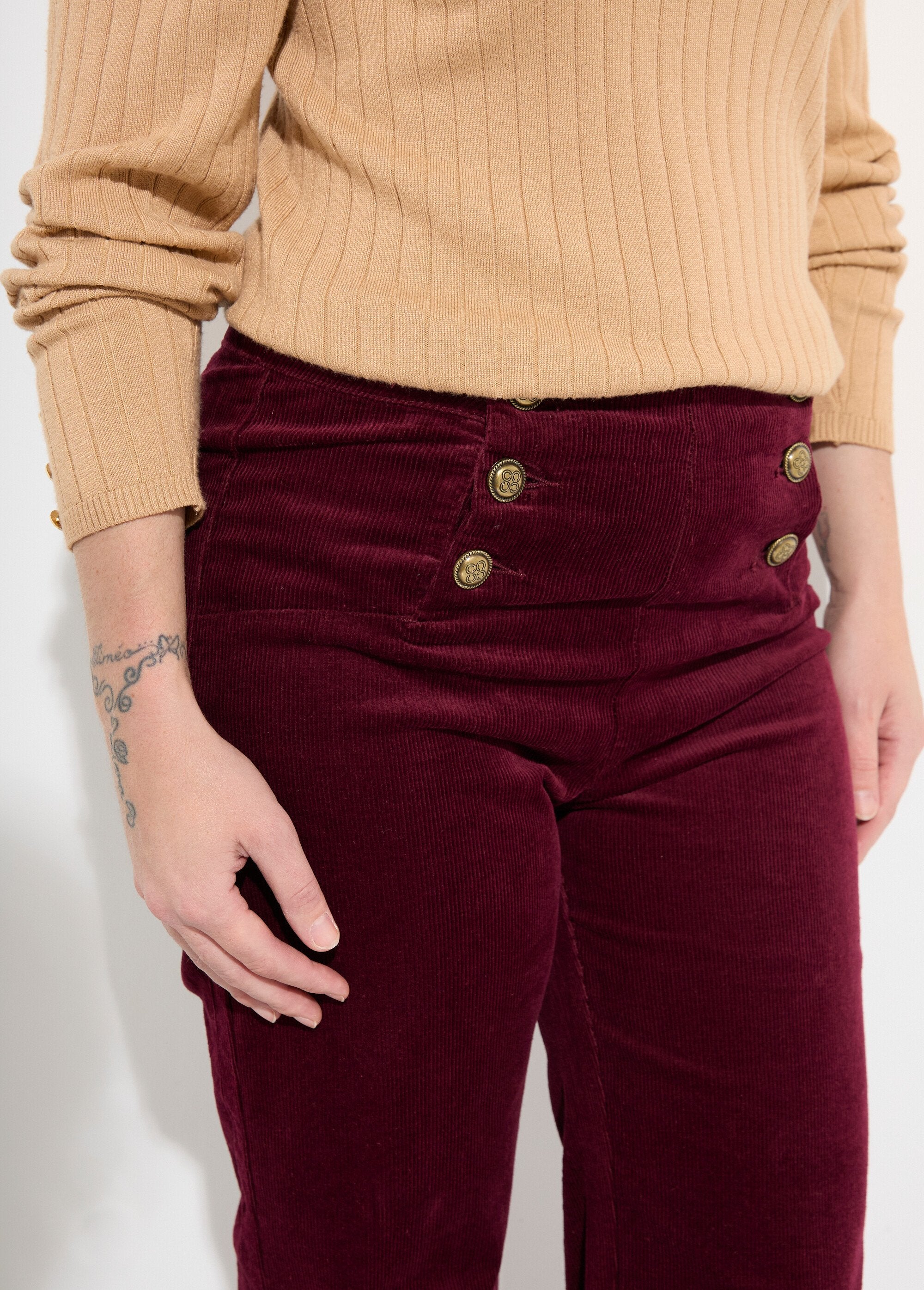 Fluwelen_flare_broek_Bordeaux_DE1_slim