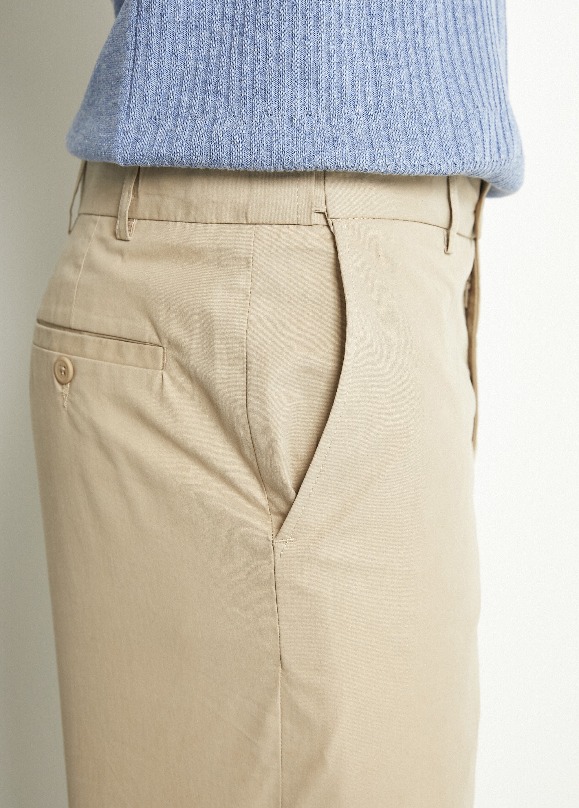 Broek_van_polyesterkatoen_met_onzichtbare,_verstelbare_tailleband_Beige_DE1_slim