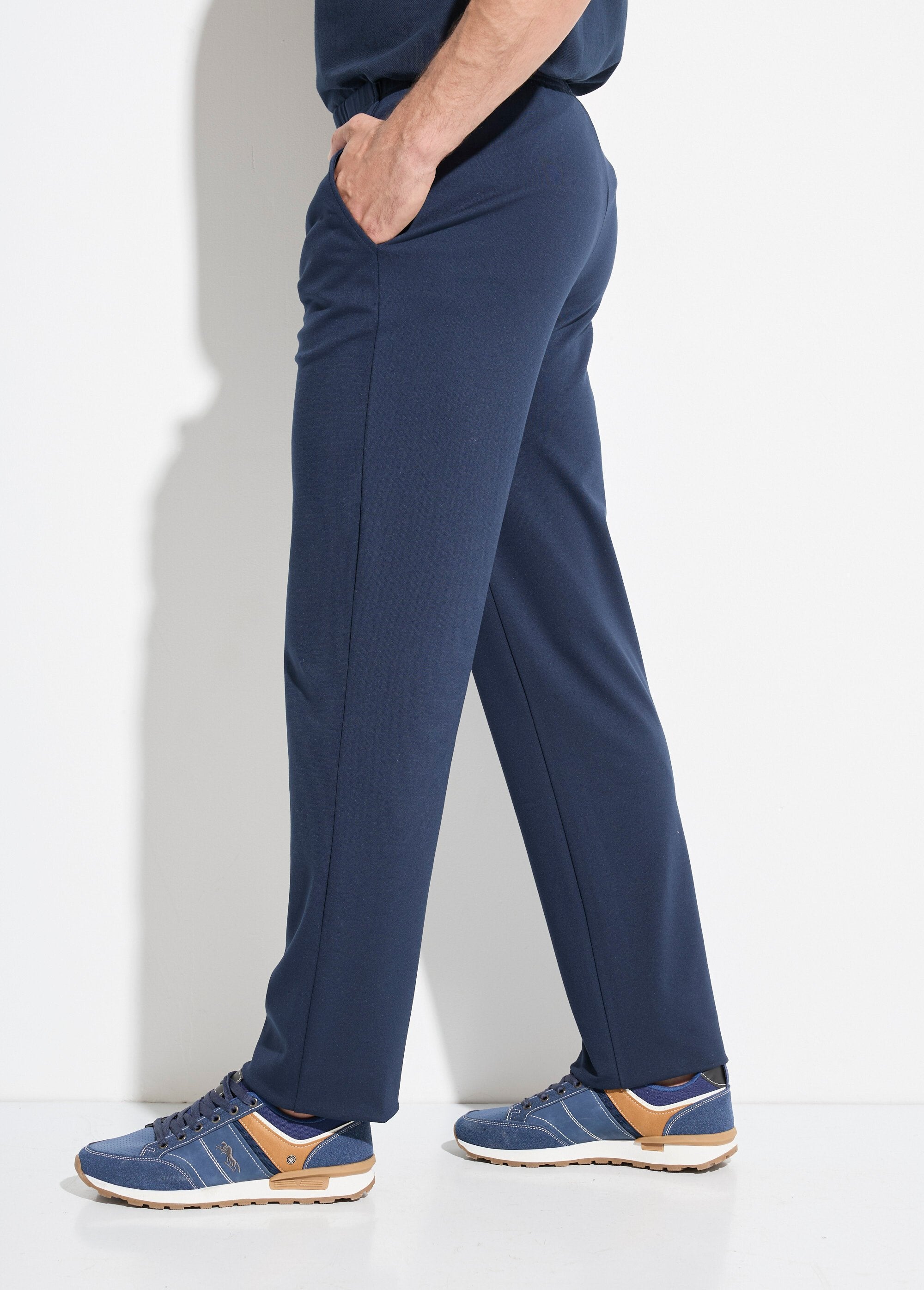 Rechte_broek_met_elastische_tailleband_van_stretchstof_Marine_DR1_slim