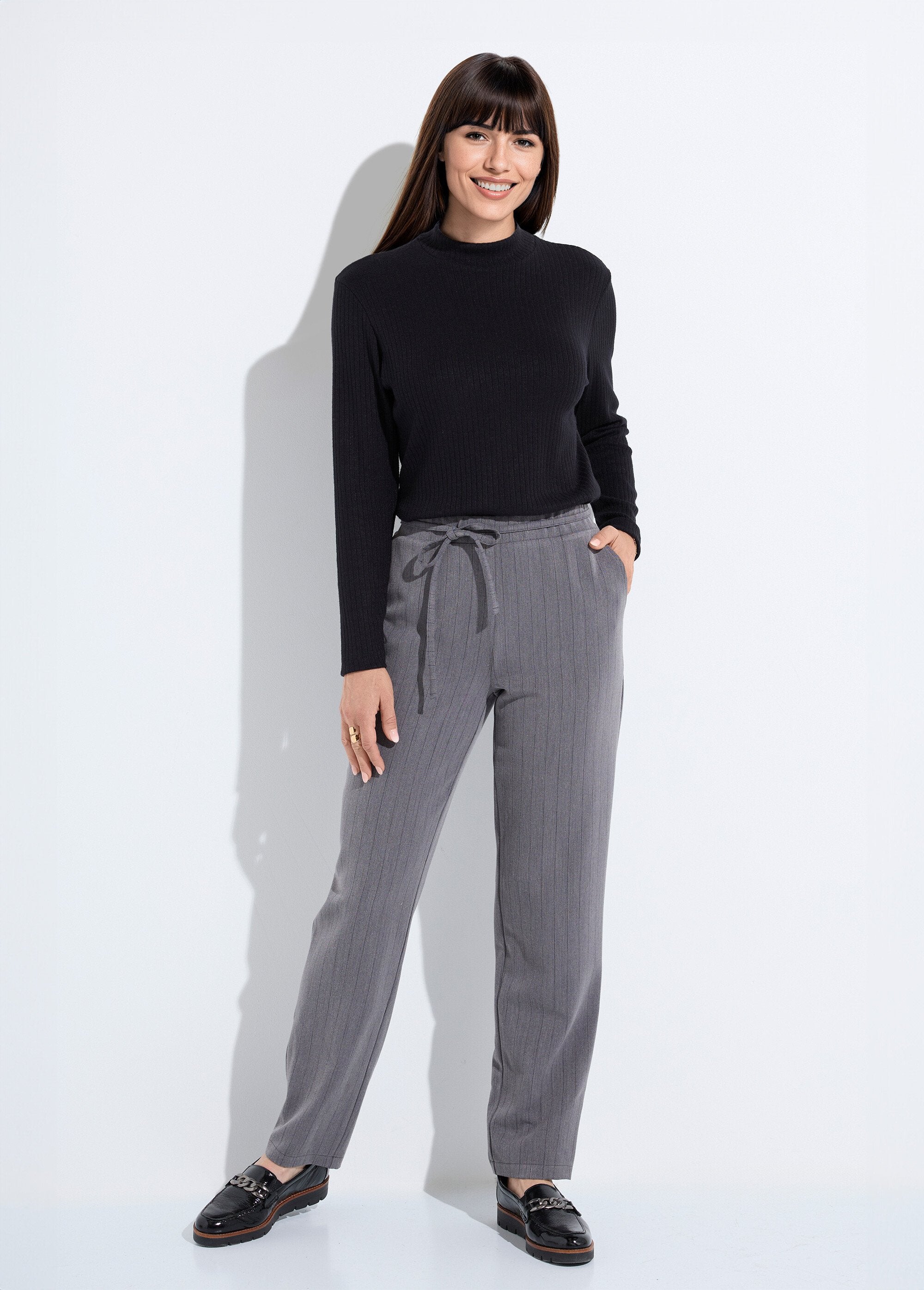 Rechte_broek_met_3/4_elastische_tailleband_Gris_et_noir_SF1_slim
