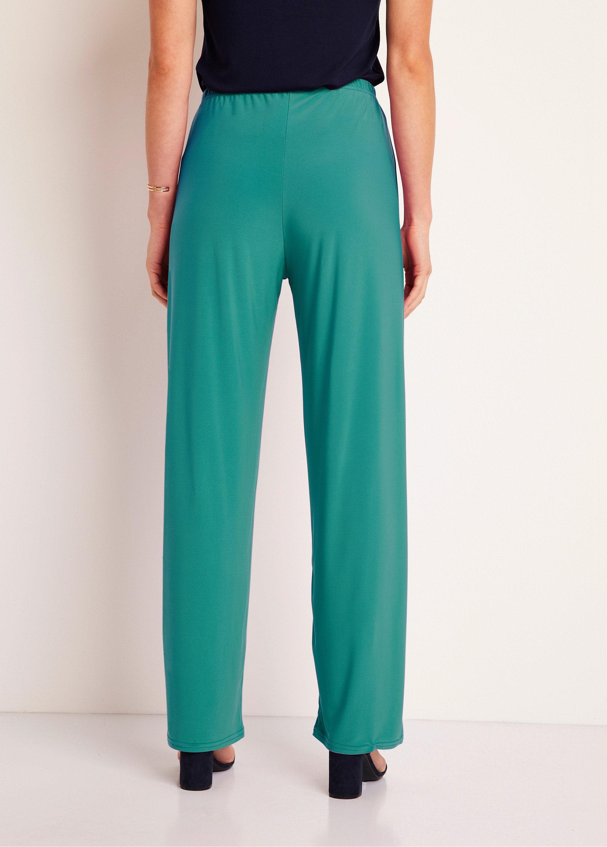 Vloeiende_broek_met_elastische_gebreide_tailleband_Effen_groen_DO1_slim
