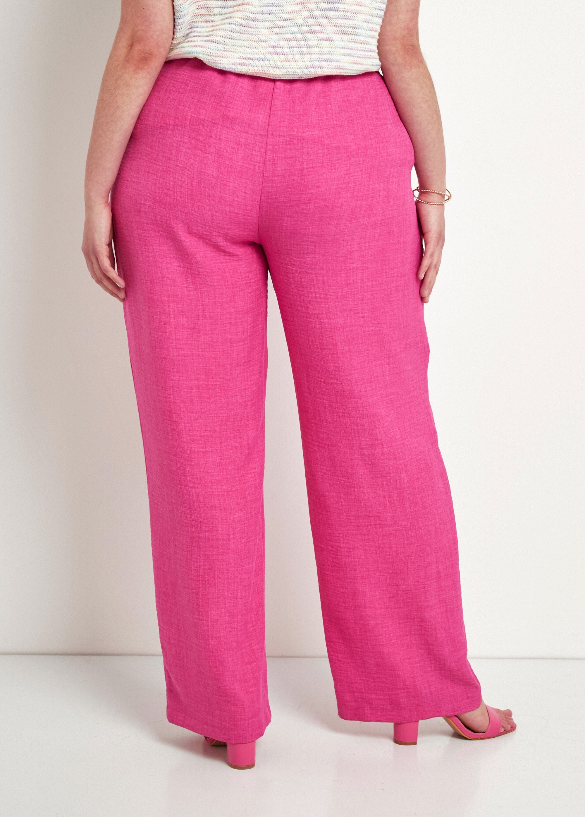 Broek_met_wijde_pijpen_en_elastische_tailleband_in_linnenlook_Rose_DO1_curvy