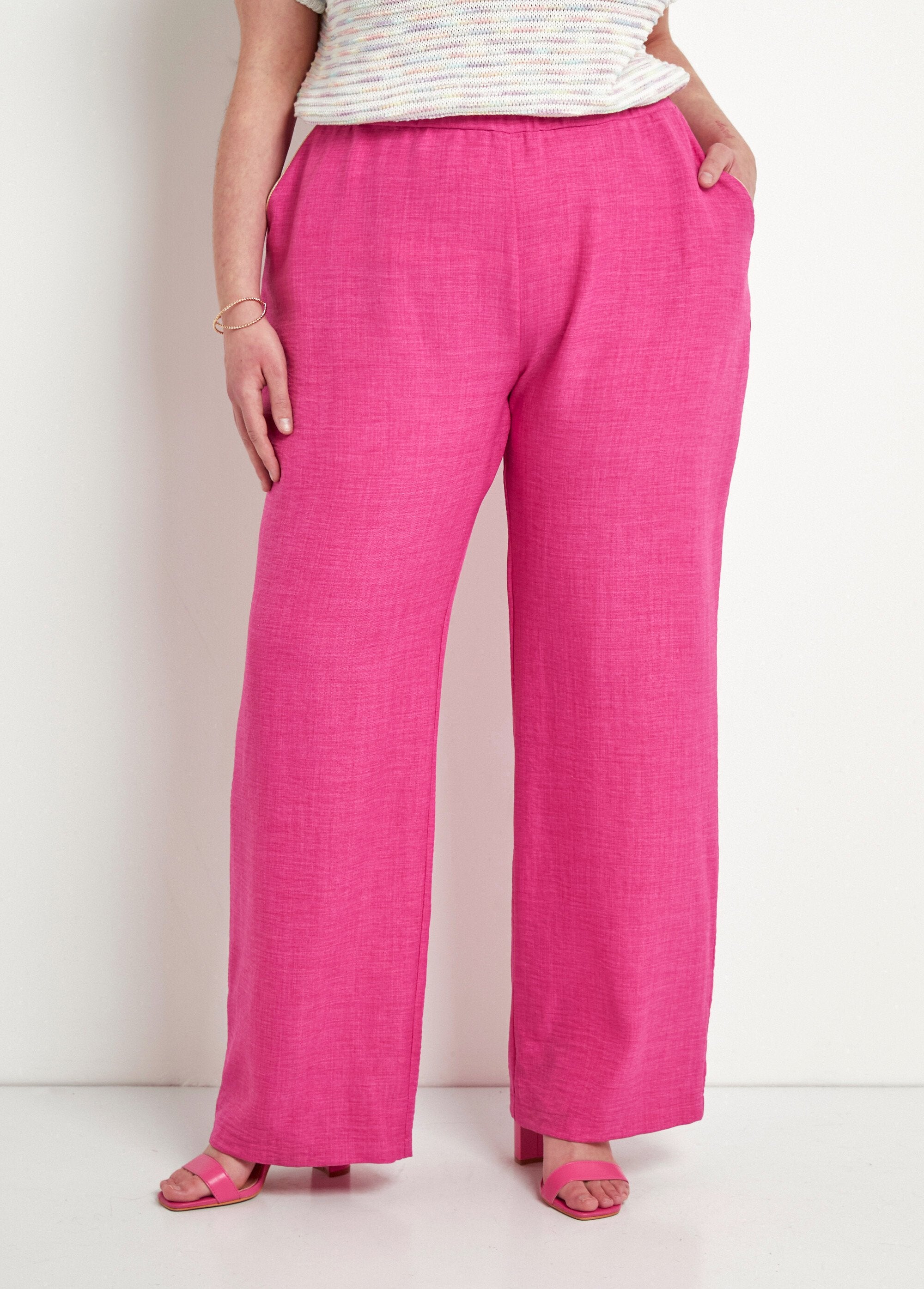 Broek_met_wijde_pijpen_en_elastische_tailleband_in_linnenlook_Rose_FA1_curvy