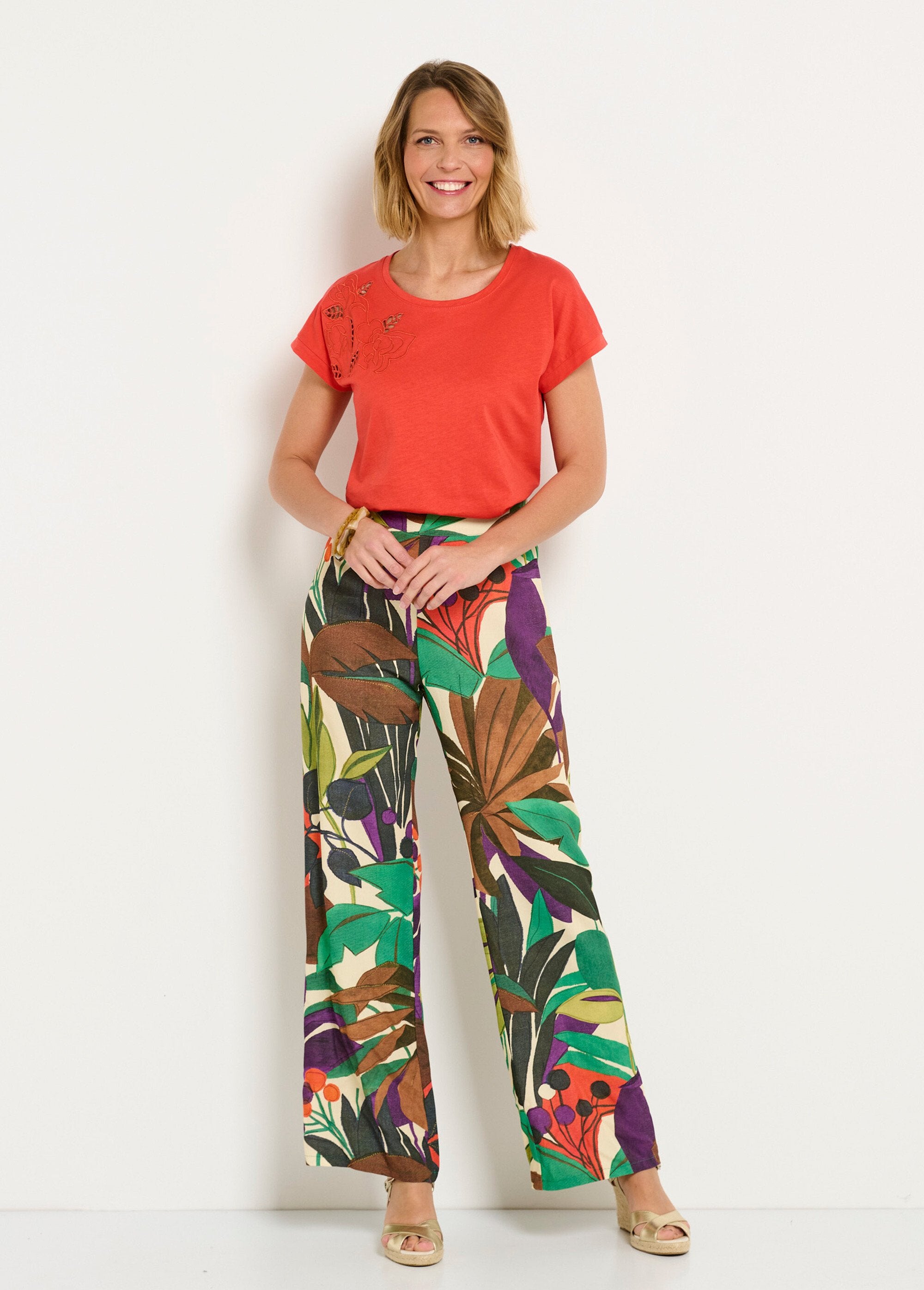 Broek_met_wijde_pijpen_en_bedrukte_elastische_tailleband_Multicolore_SF1_slim