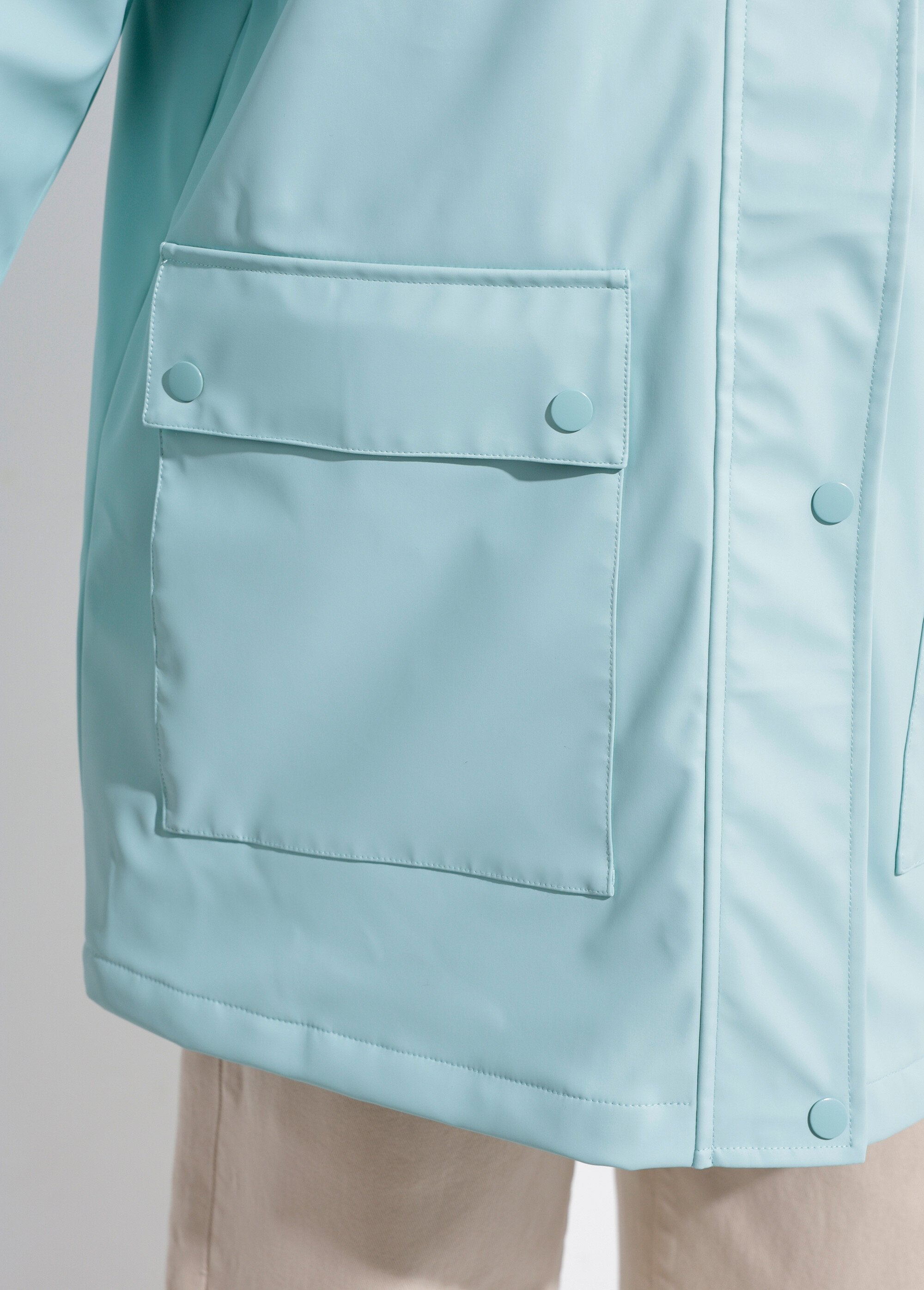 Waterafstotende_parka_met_afritsbare_capuchon_en_drukknopen_Opaline_DE1_slim