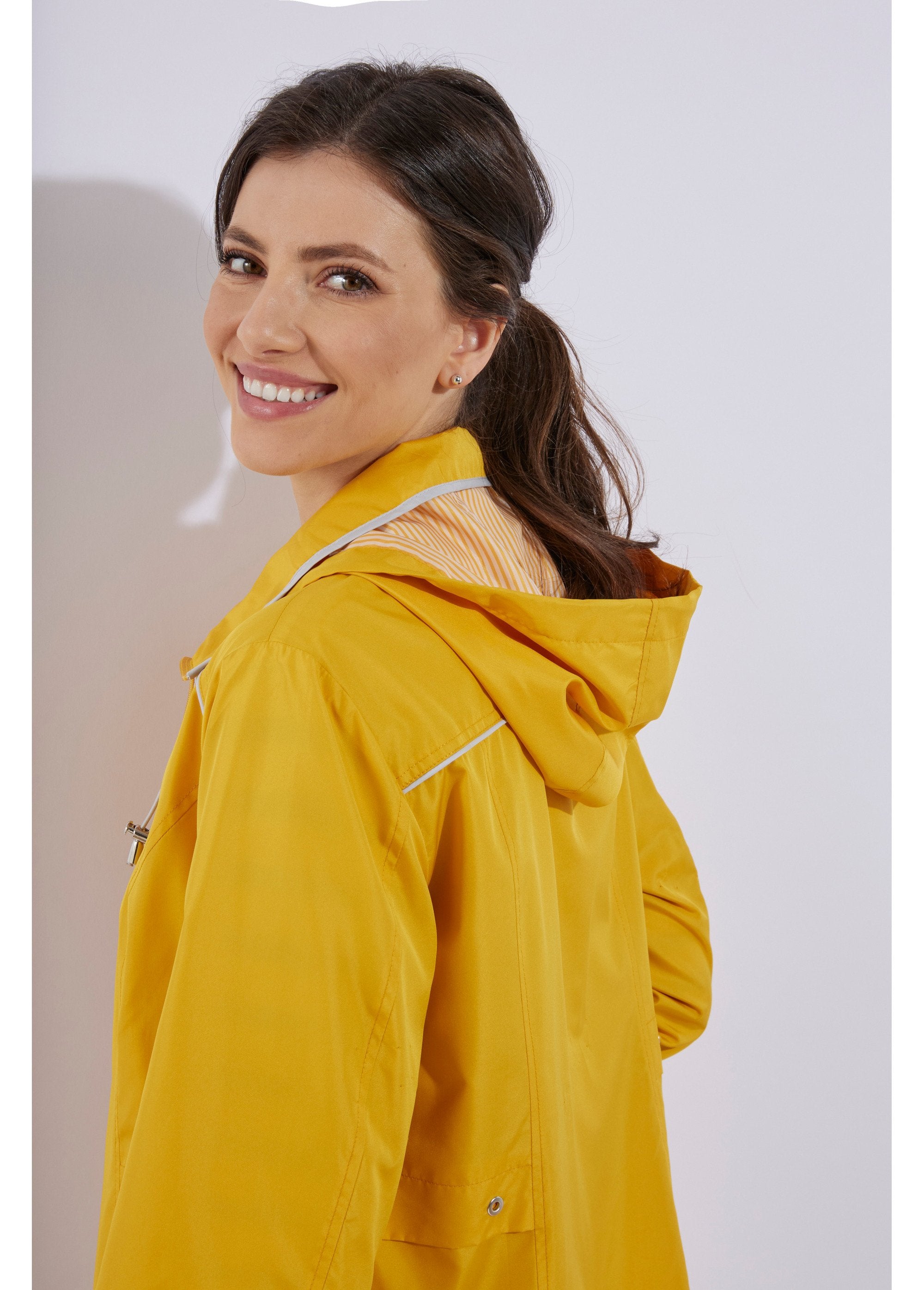 Korte_parka_met_rits_Moutarde_DE1_slim