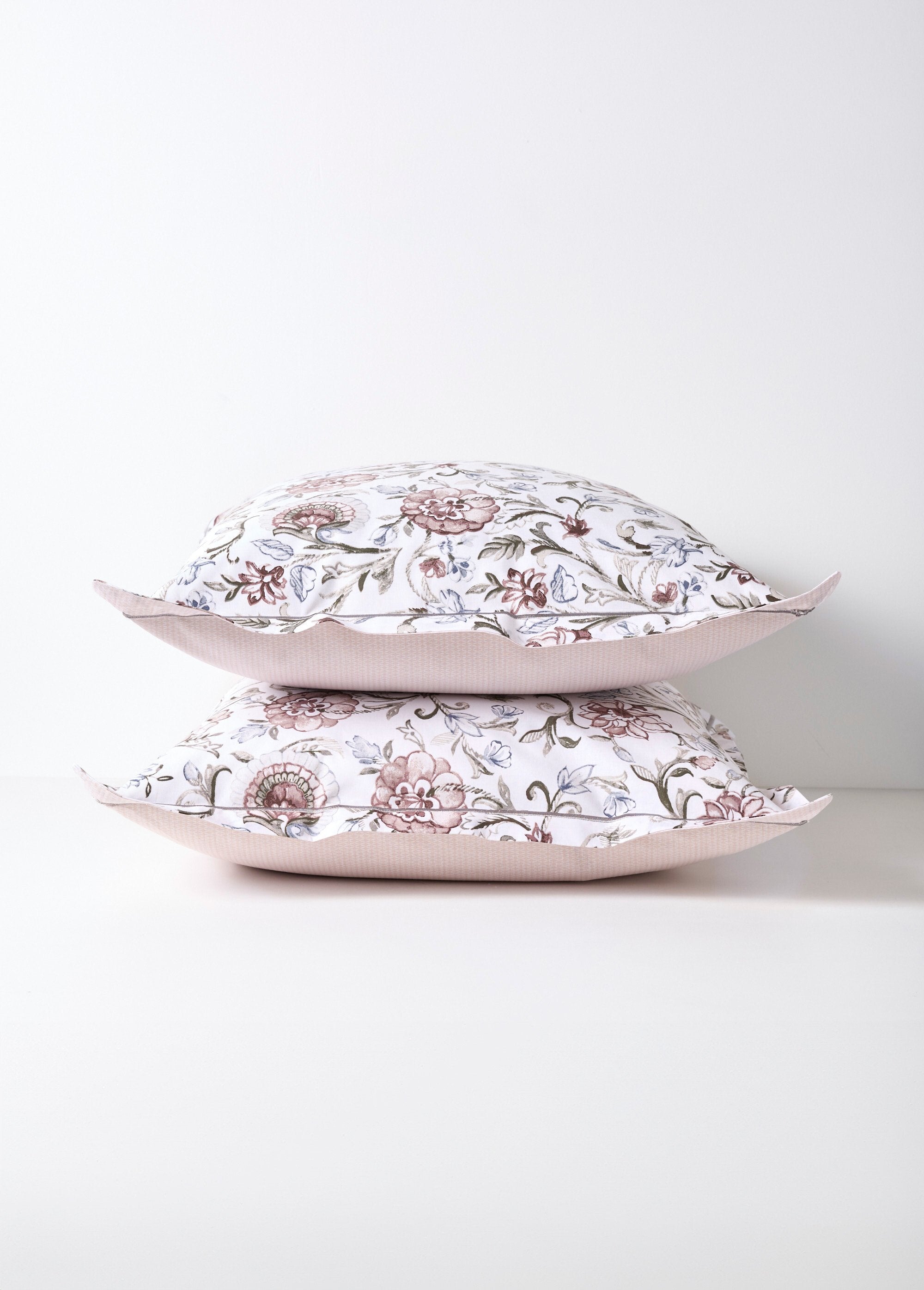 3-delige_bedset_met_dekbedovertrek,_camelia's_Gris_DE1_slim