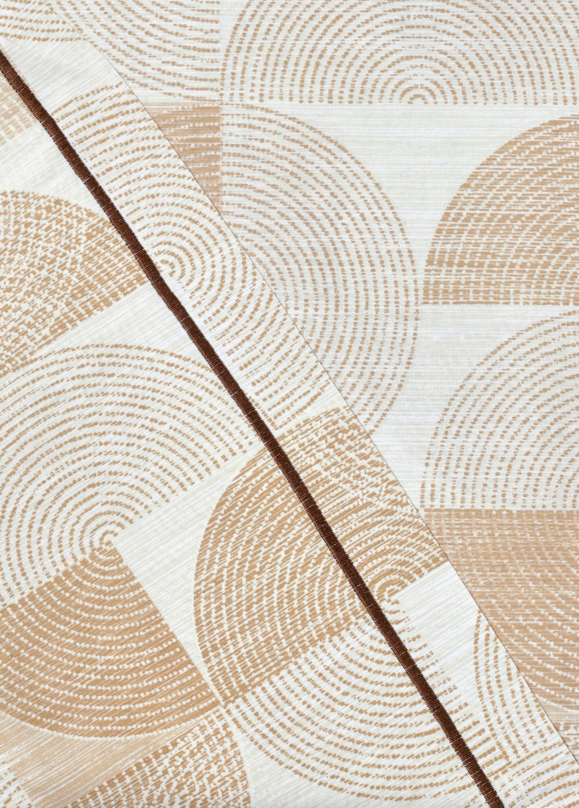 4-delige_bedlinnenset_met_onderlaken,_halve_cirkels_Imprime_beige_DO1_slim