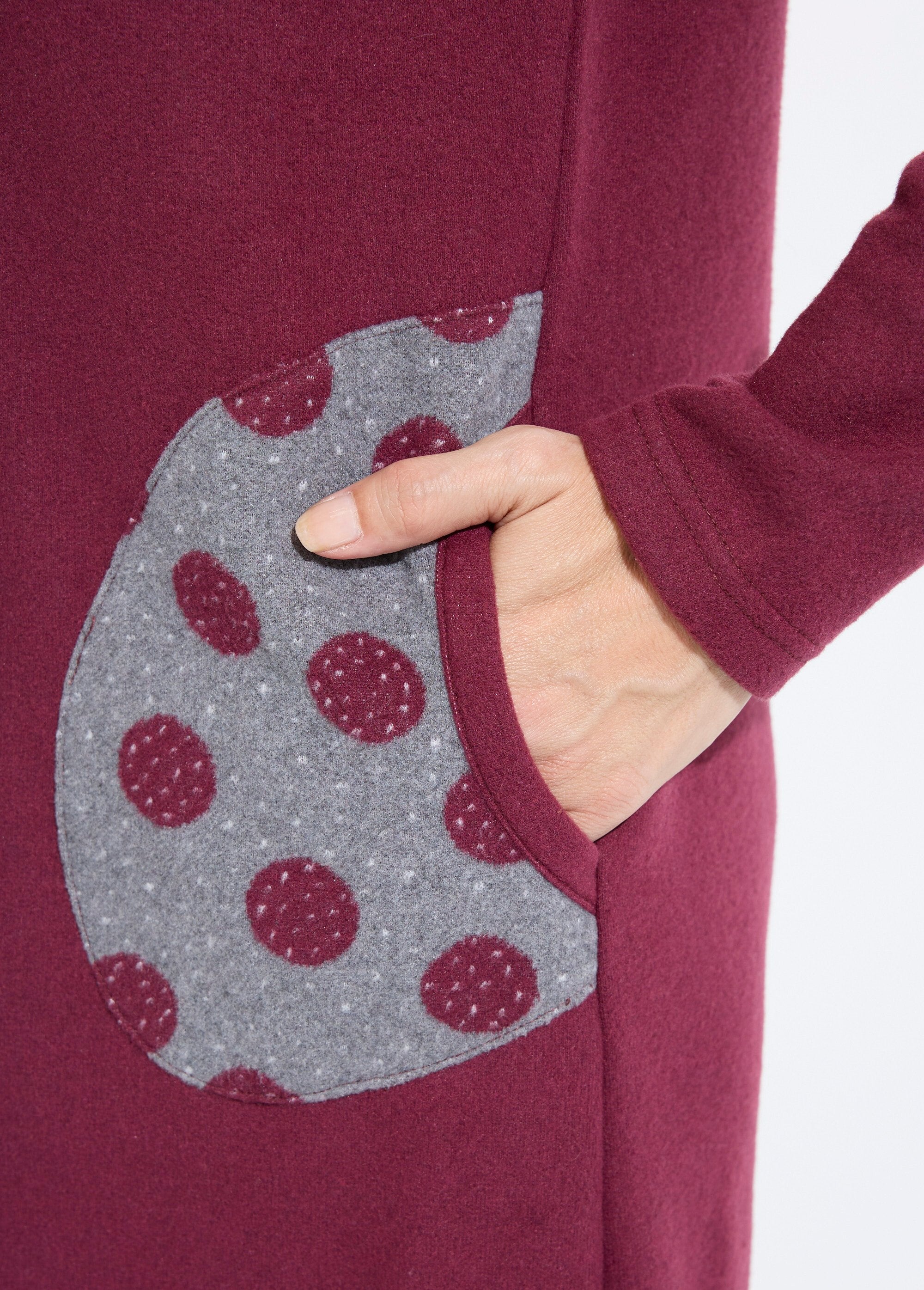 Gebreide_badjas_met_korte_knopen_uit_Milaan_Bordeaux_DE2_slim