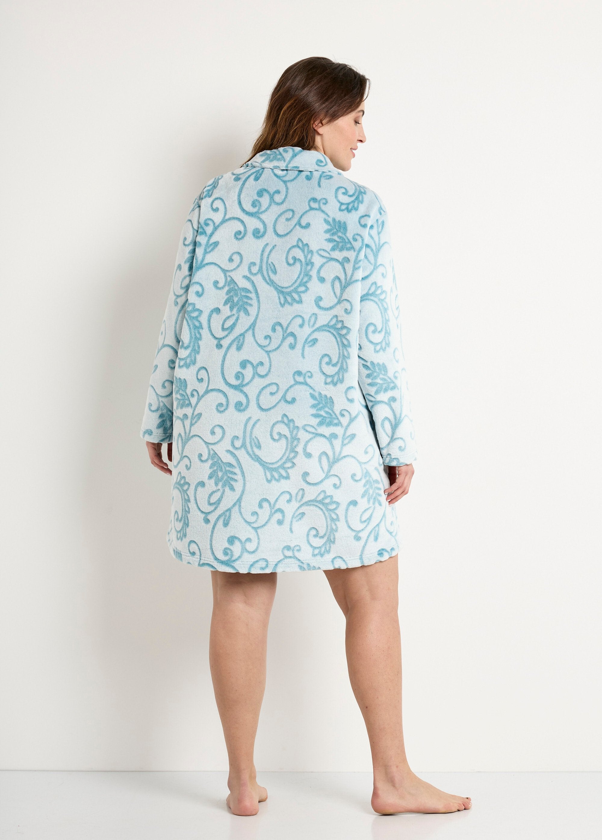 Fleece_badjas,_kort,_met_knopen_Vert_canard_DO1_curvy