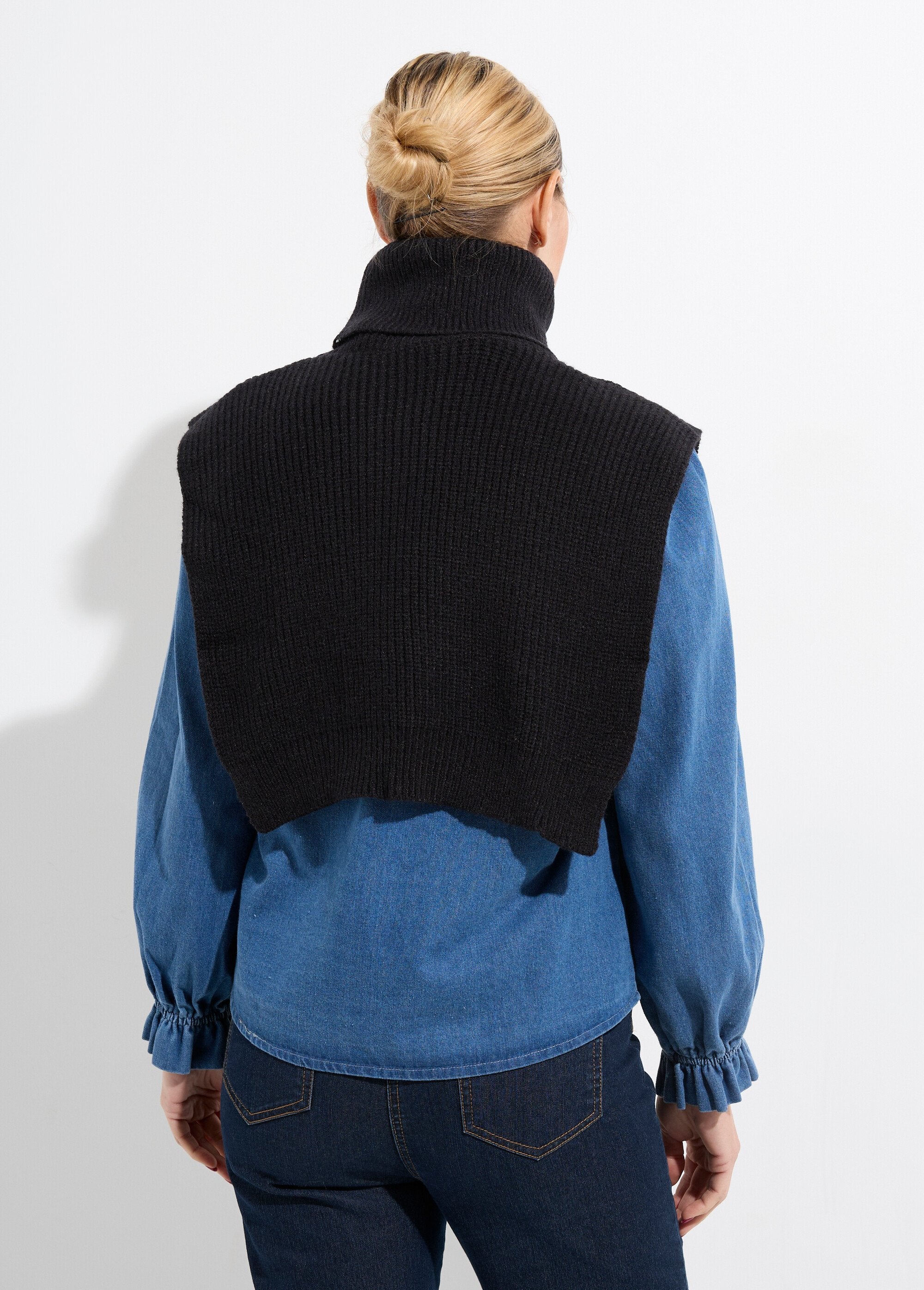 Warm_gebreid_coltruitje_Noir_DO1_slim