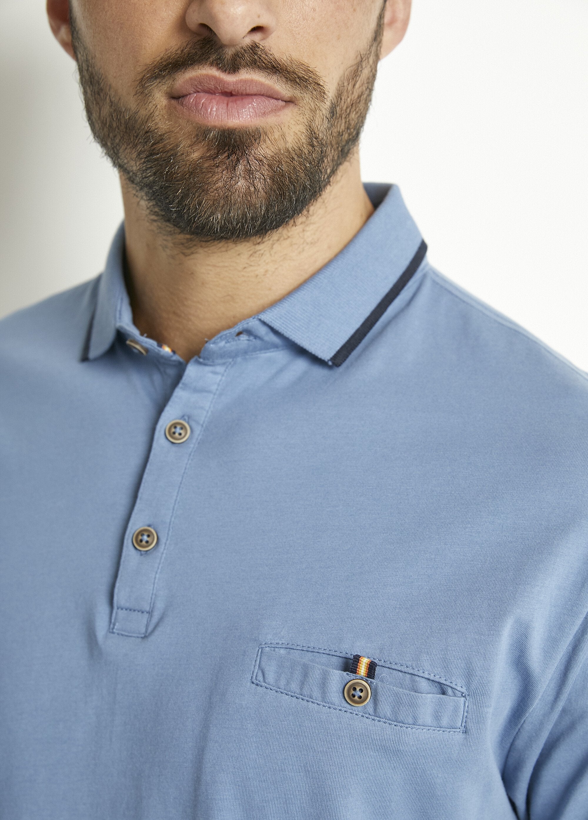 Effen_jersey_poloshirt_met_tweekleurige_katoenen_kraag_Indigo_DE1_slim