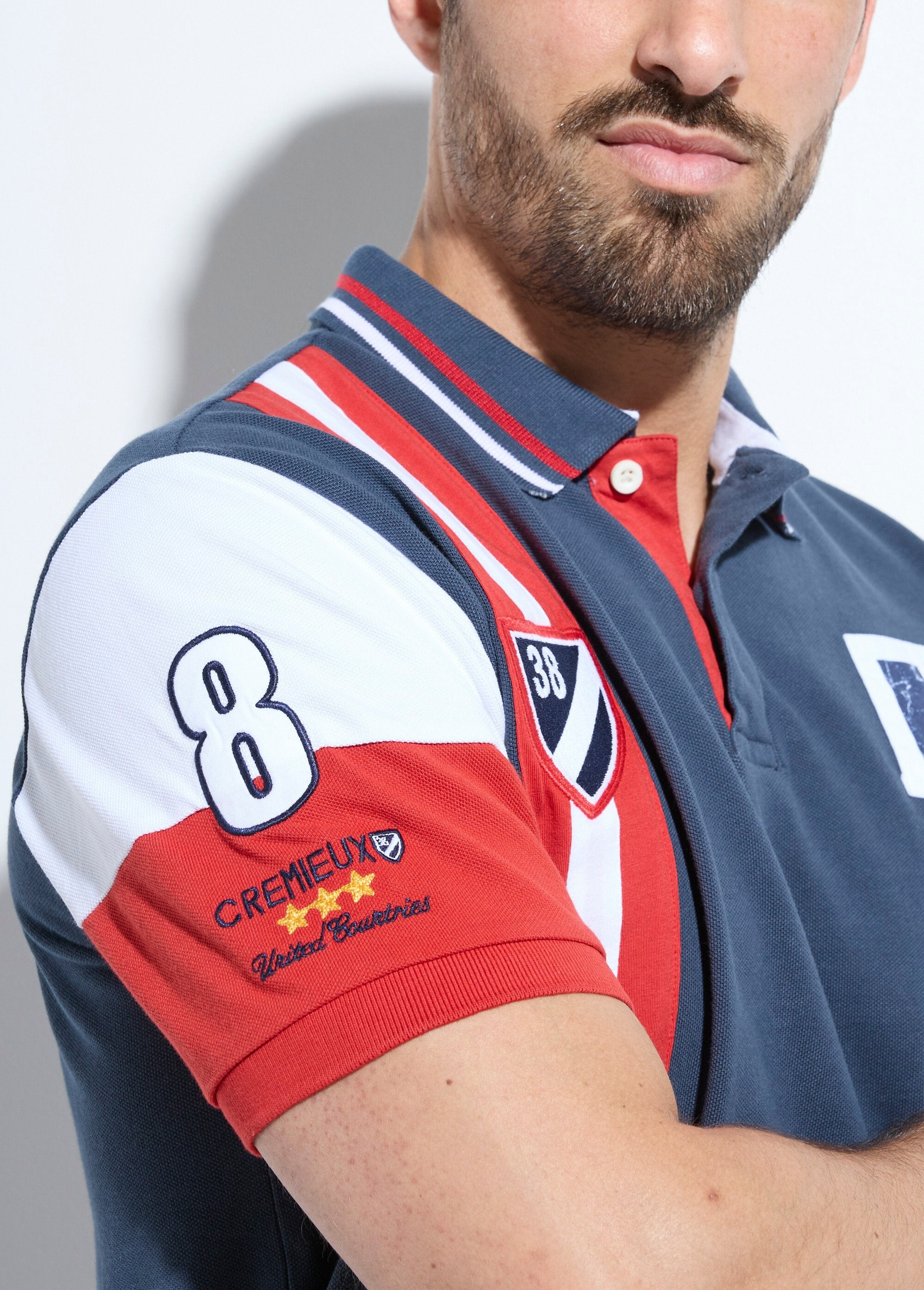 Driekleurig_poloshirt_met_chique_sportswear-details_Marine_DE1_slim