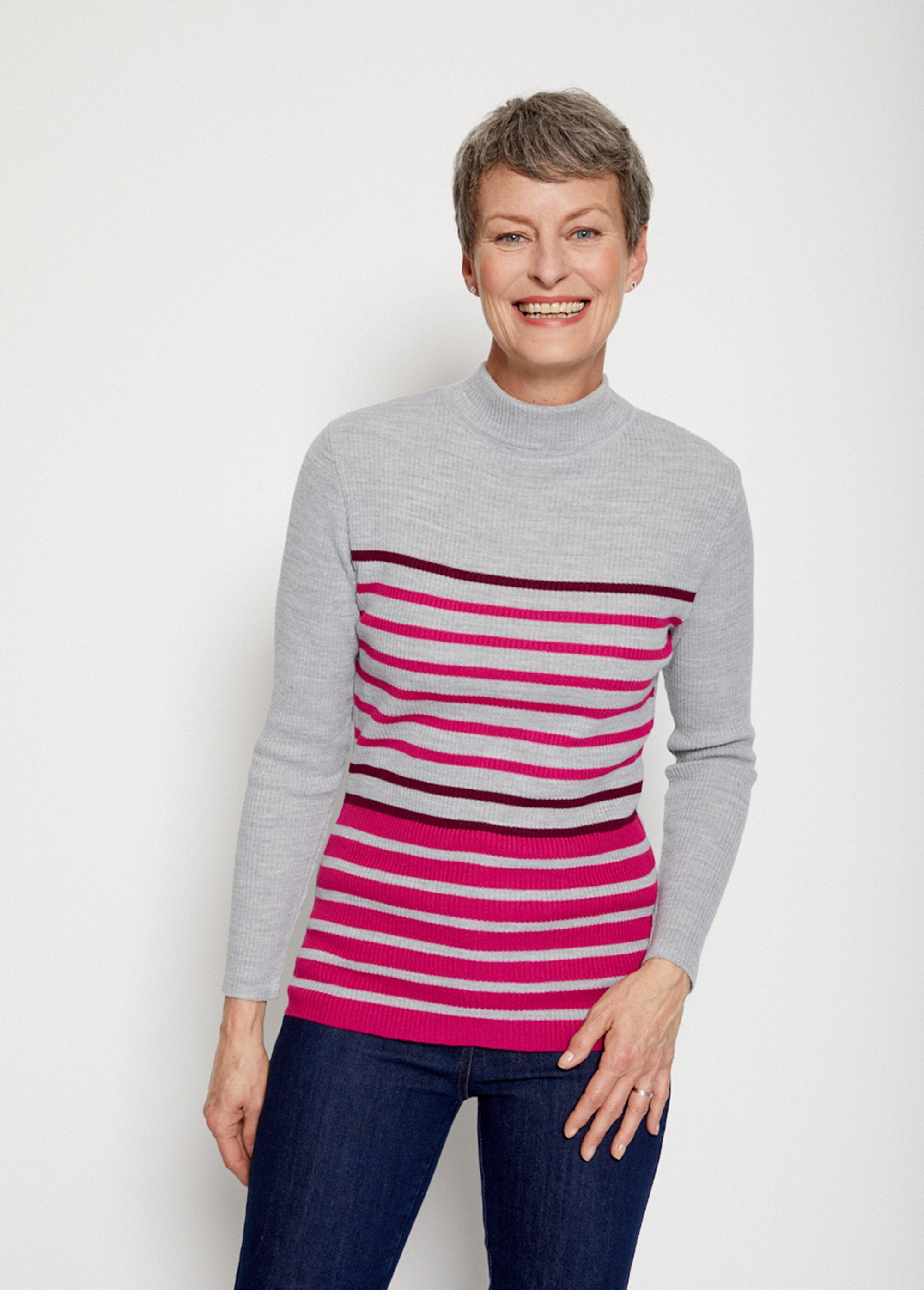 Geribde_trui_met_hoge_hals_Raye_fuchsia_FA1_slim