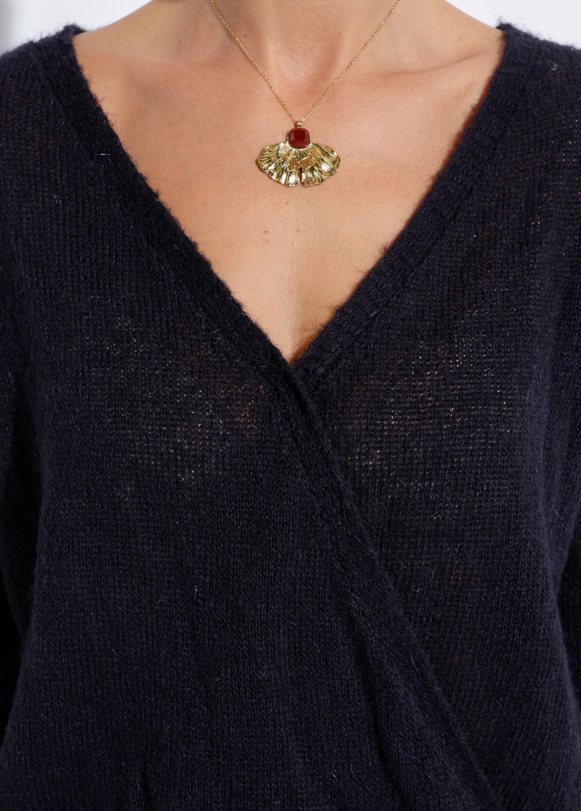 Zachte_wikkeltrui_met_alpaca_en_mohair_Noir_DE1_slim